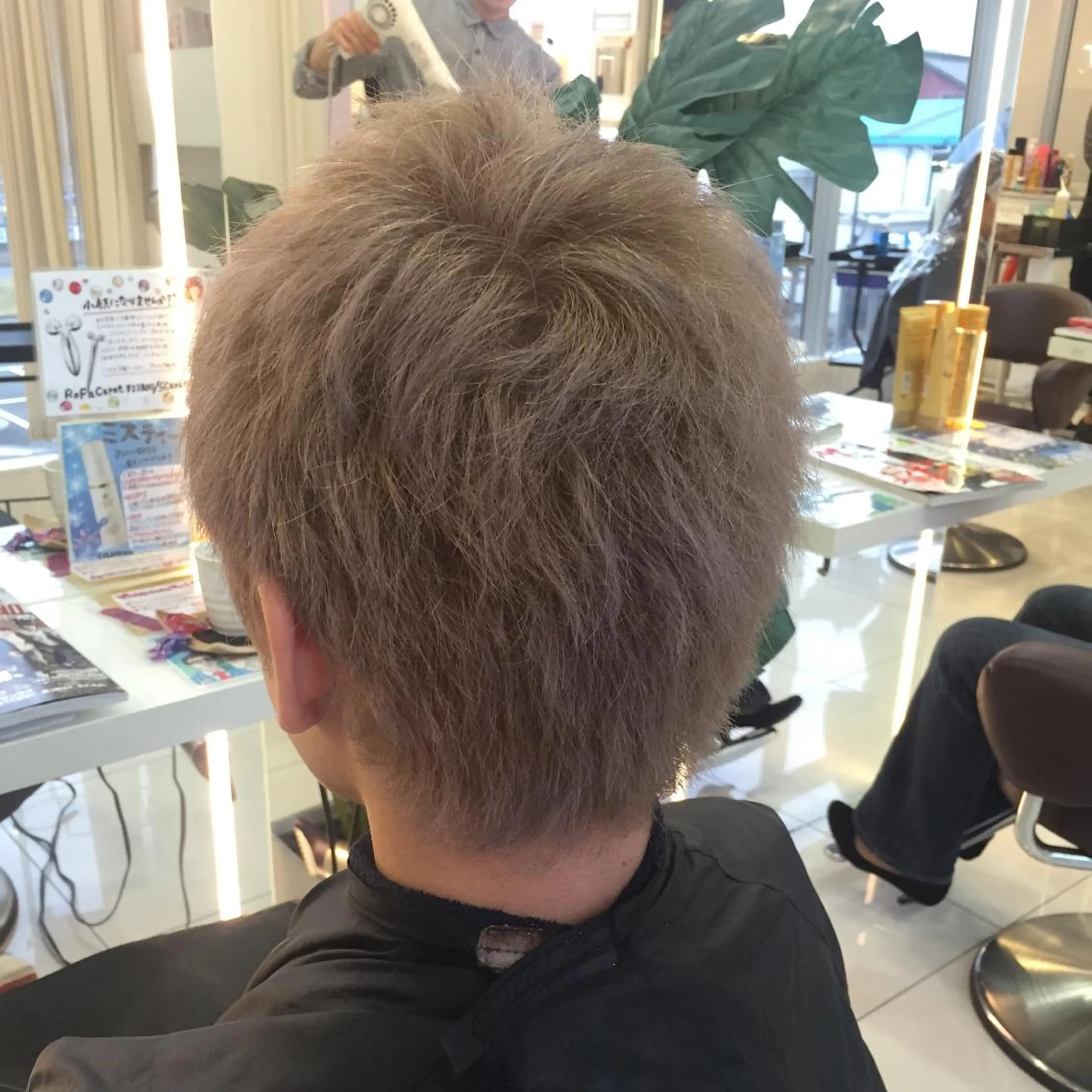 ショート カラー メンズ アッシュ ダブルカラー 松本 明日可のヘアスタイル