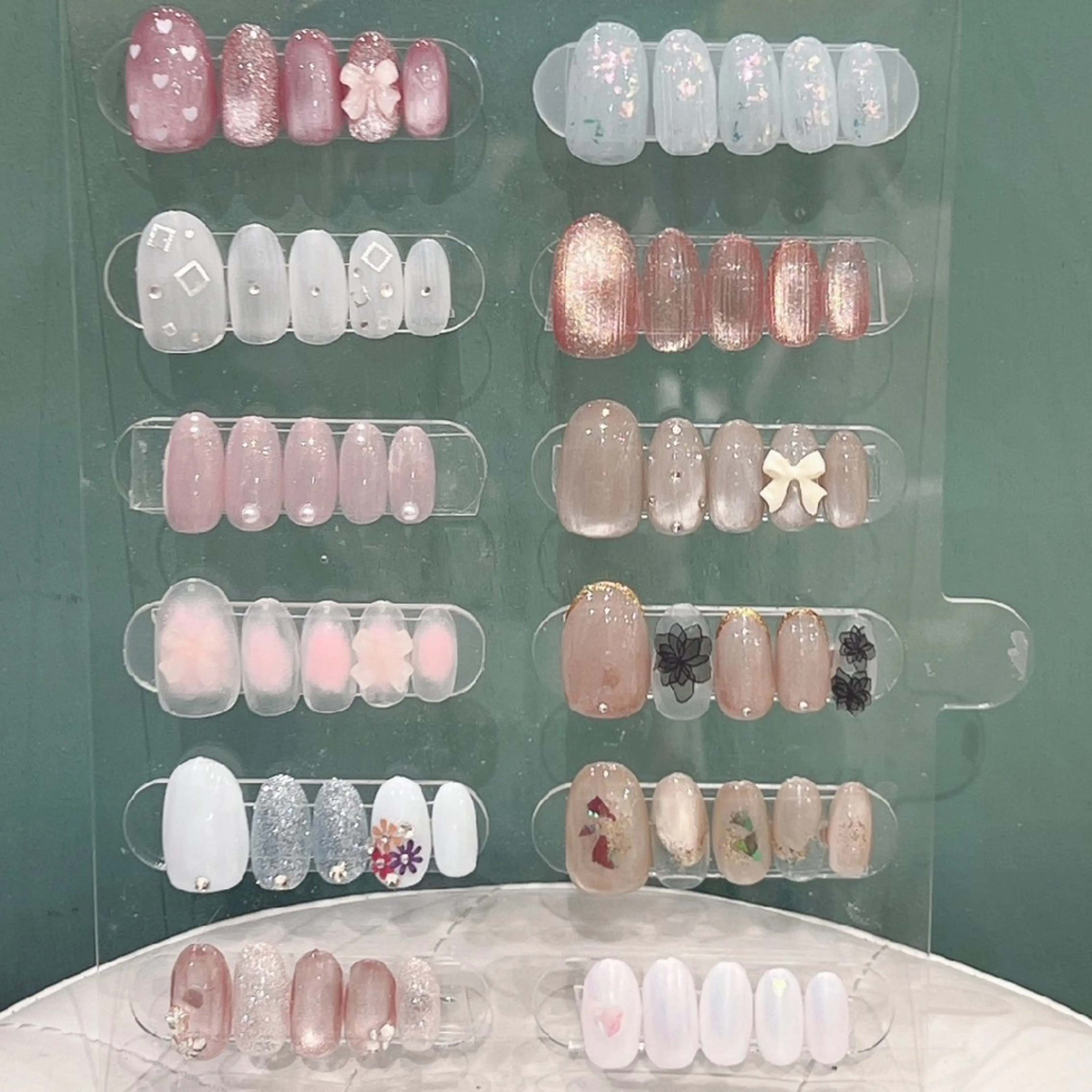 ネイル 💙🤍Tiary M🤍💙のネイルデザイン