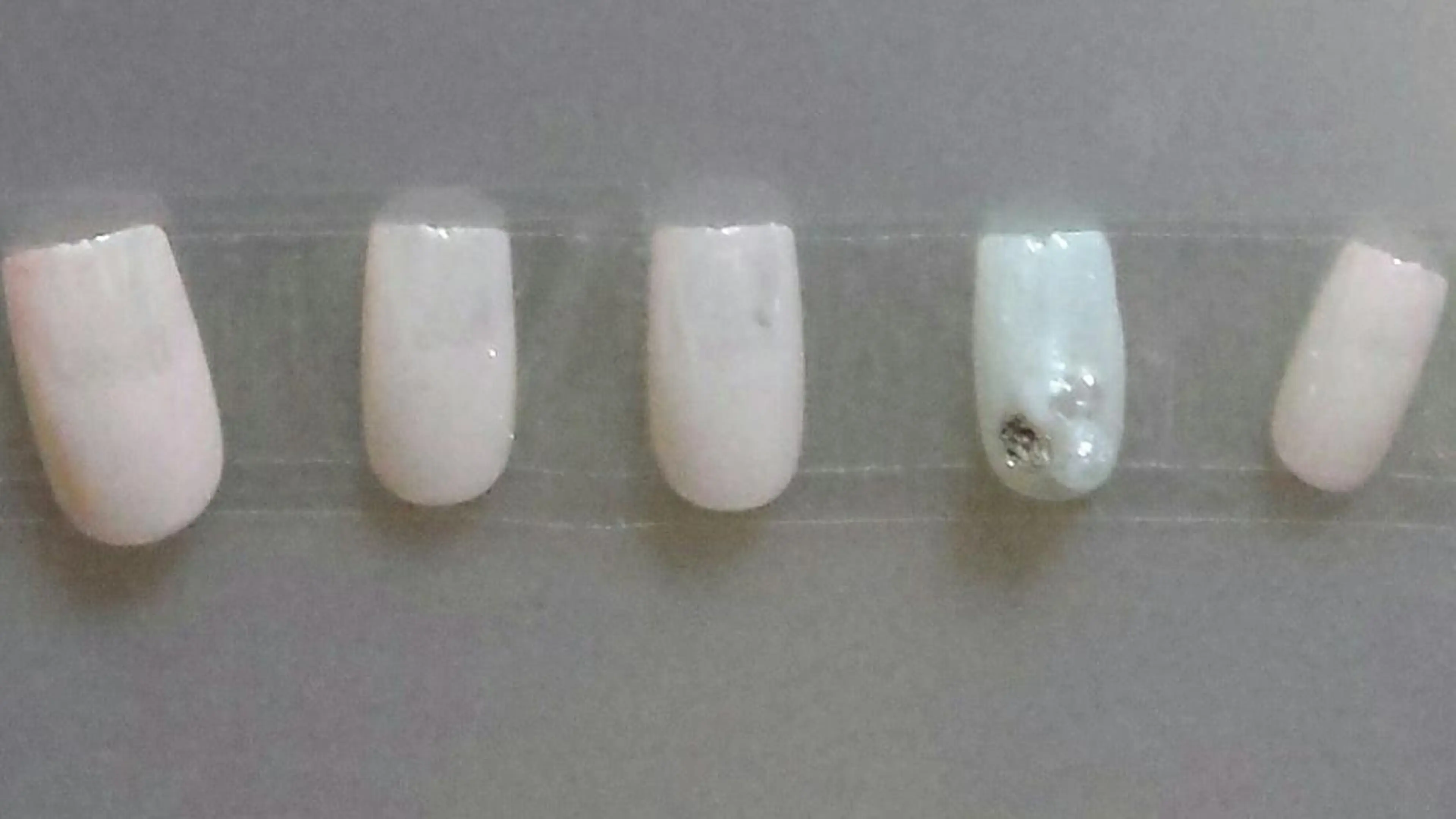 ネイル ミラーネイル 齋藤 あゆみのネイルデザイン