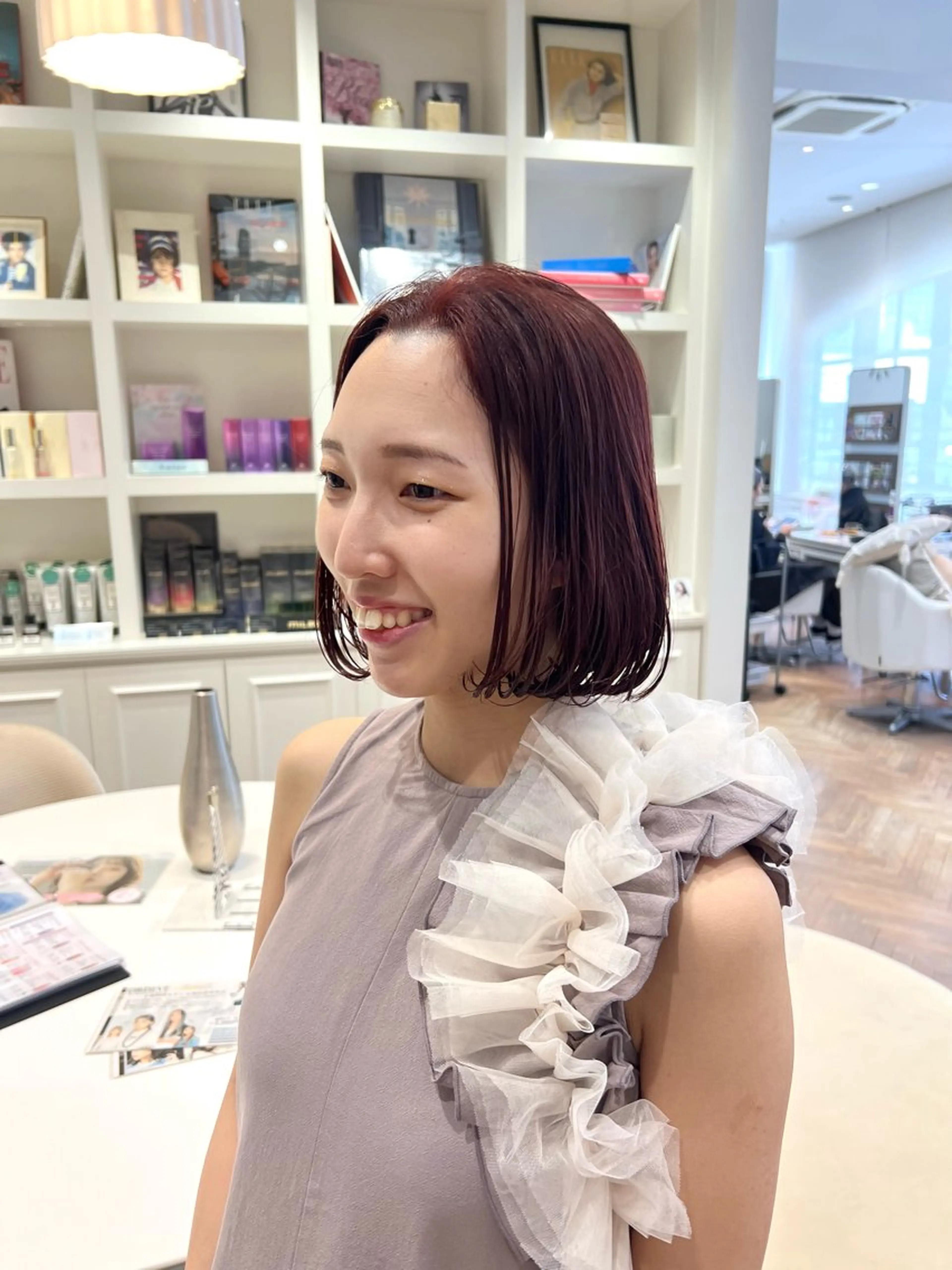 ショート カラー ボルドーカラー ボブ カット ヘアカラー トリートメント 似合わせ/レイヤー 💟SAEのヘアスタイル