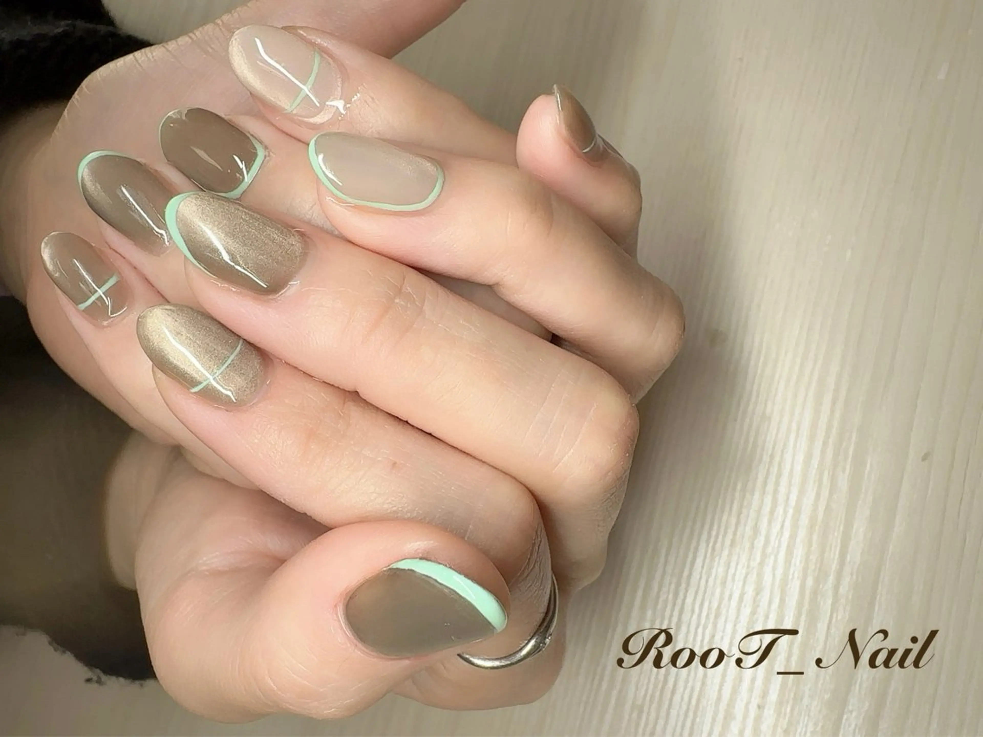 ネイル フレンチネイル マグネットネイル ハンドネイル RooT Nailのネイルデザイン