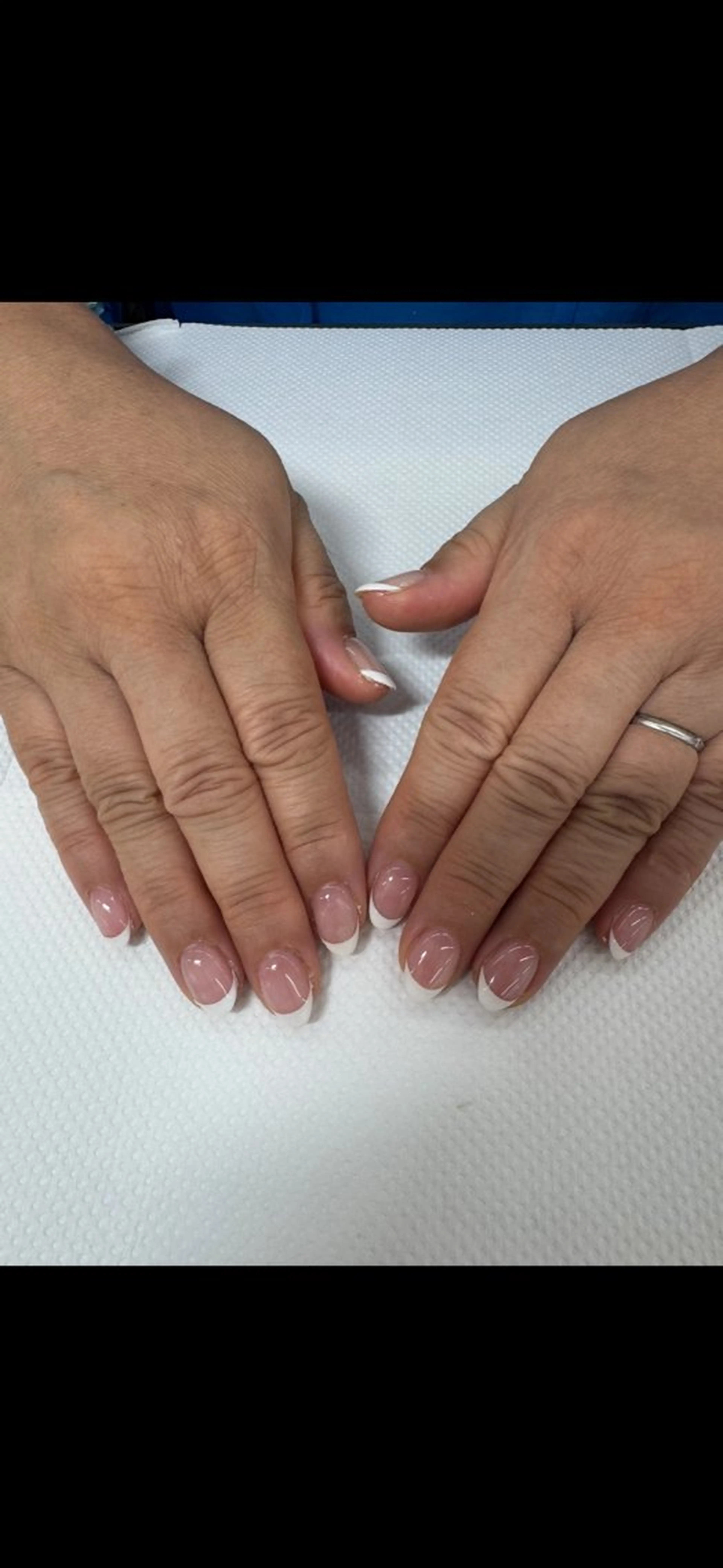 ネイル フレンチネイル ハンドネイル 【MAXKELLY】 Shiotaのネイルデザイン