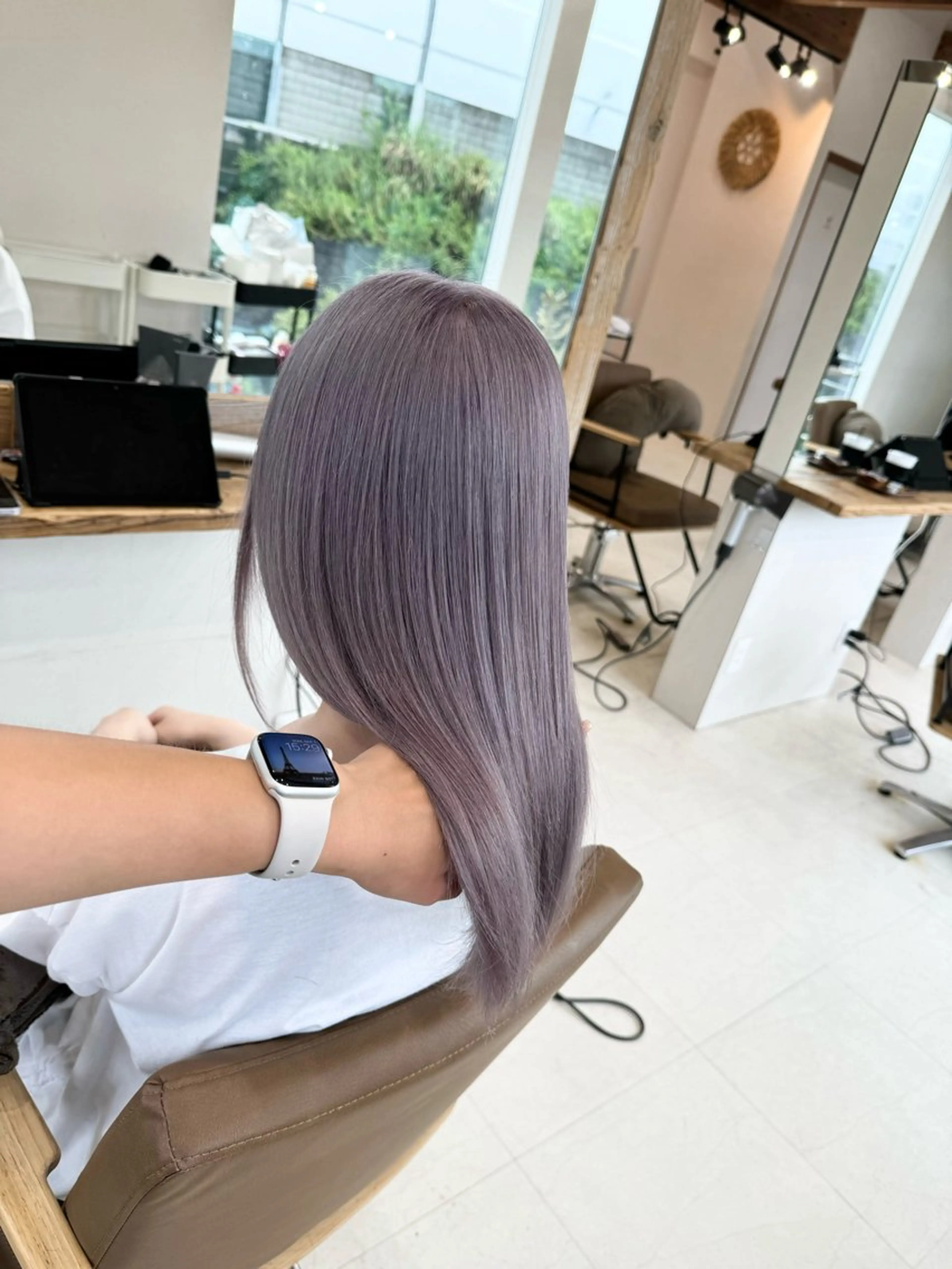 セミロング ヘアカラー アルーナビューティデザイン所属・鈴木 妃帆未のヘアスタイル