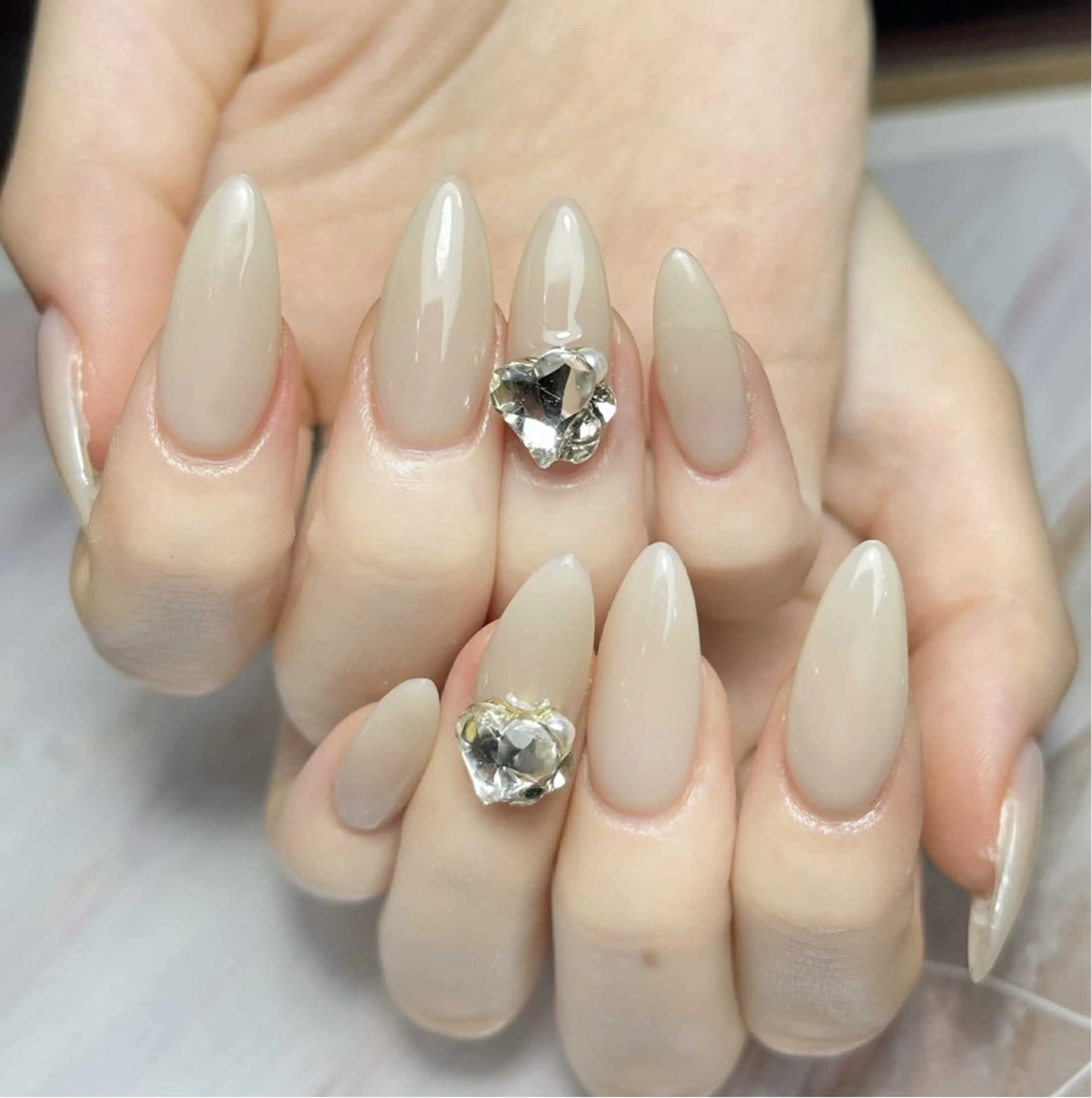 ネイル アートネイル フレンチネイル ジェルネイル グラデーション 韓国ネイル ハンドネイル 💕鈴木ユリ パラジェル/オフ無料のネイルデザイン