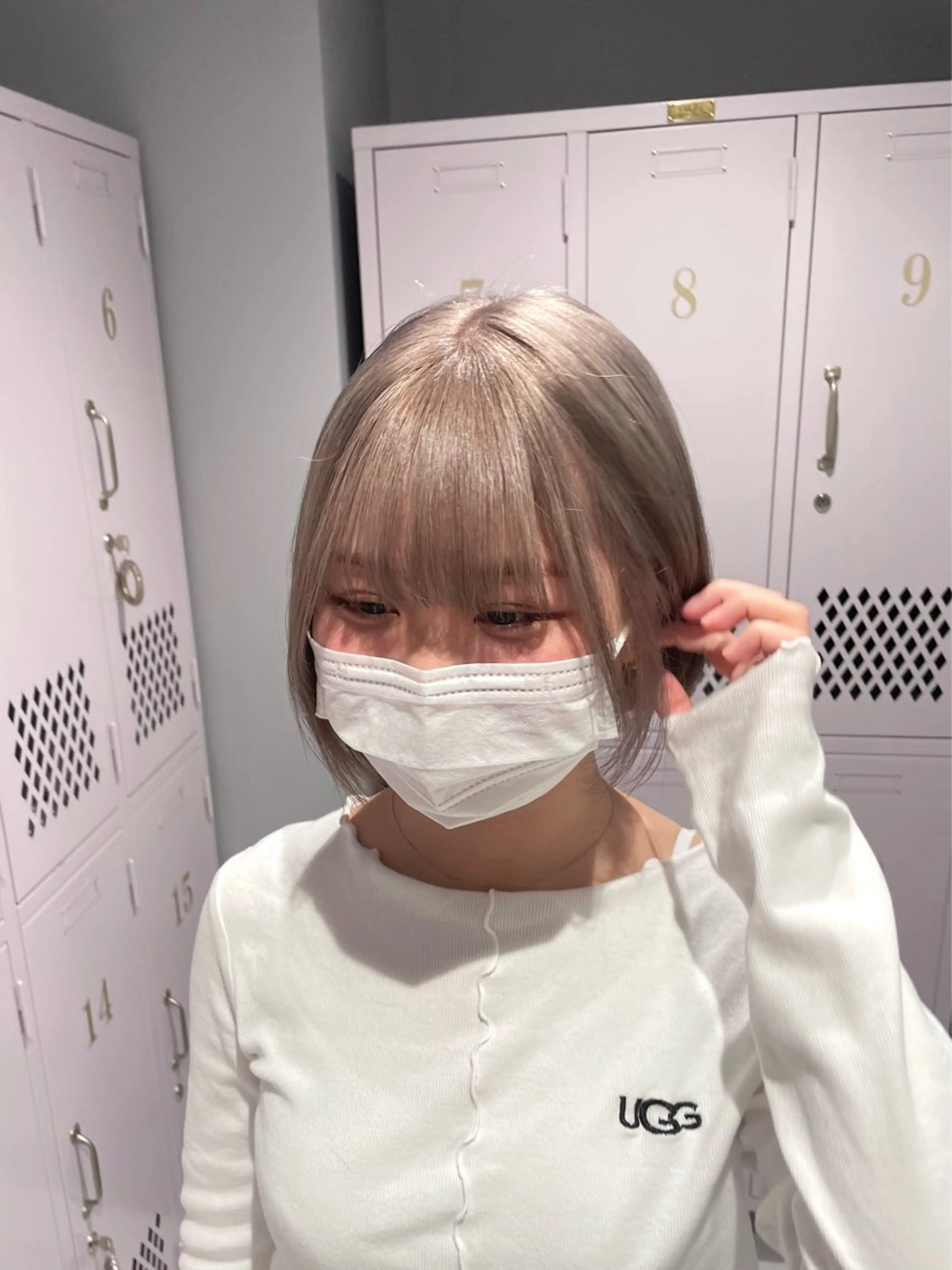 ショート カラー ブリーチ ケアブリーチ ハイトーンカラー ヘアカラー トリートメント 菜々🫧新宿 透明感ケアブリーチのヘアスタイル