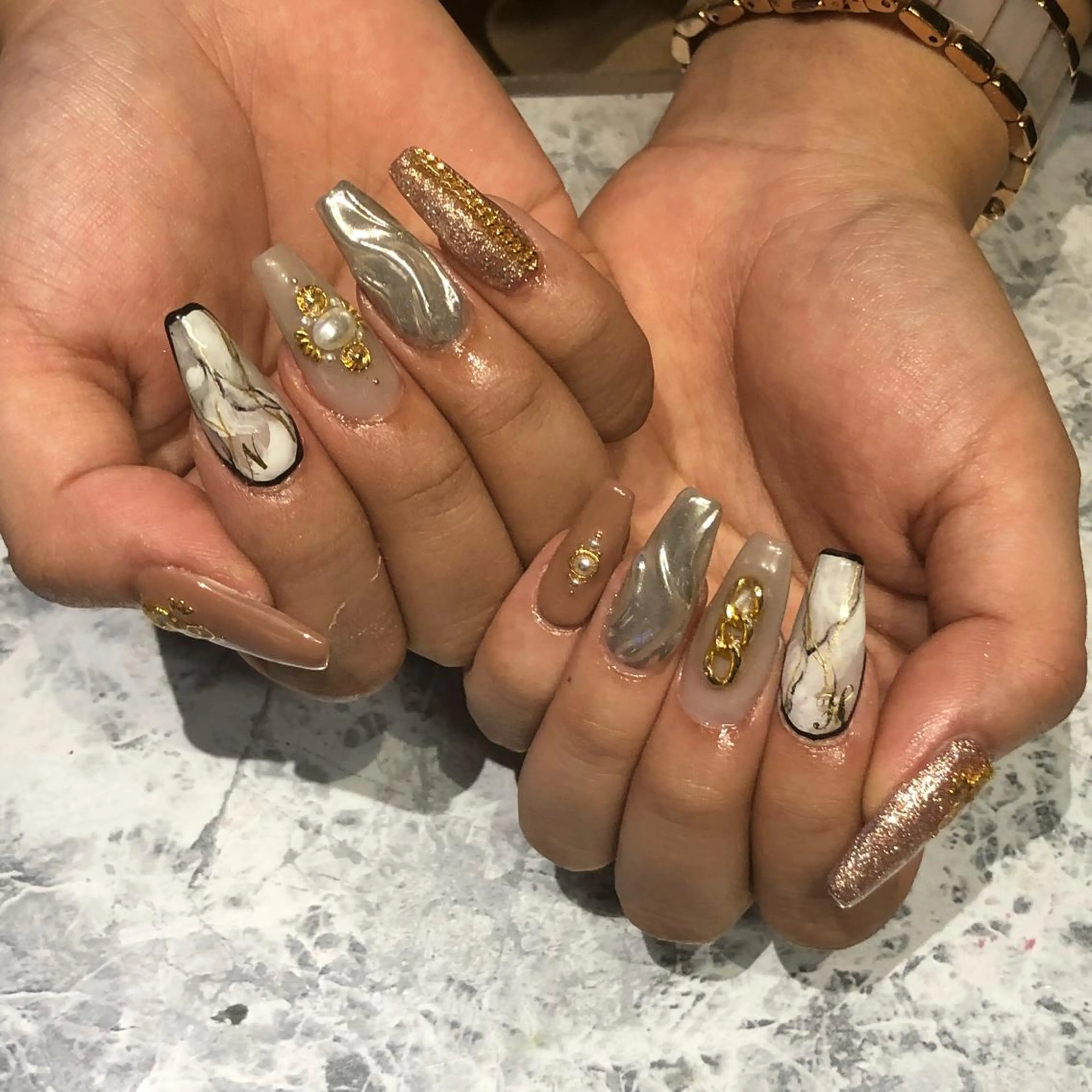 ネイル crestnail所属・小林 束紗のネイルデザイン