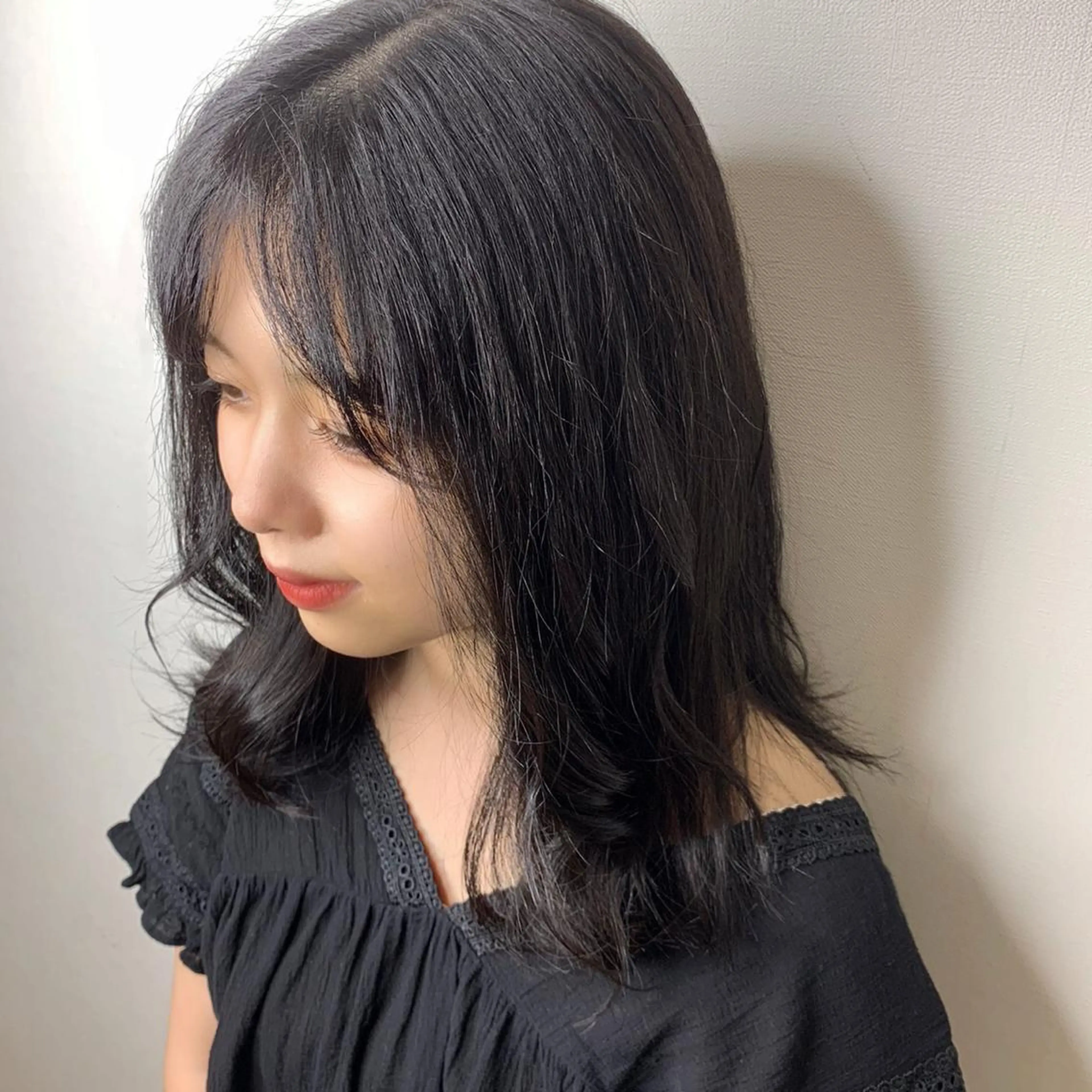 セミロング カラー 🫧ウルフカット/ 畑中結衣🫧のヘアスタイル