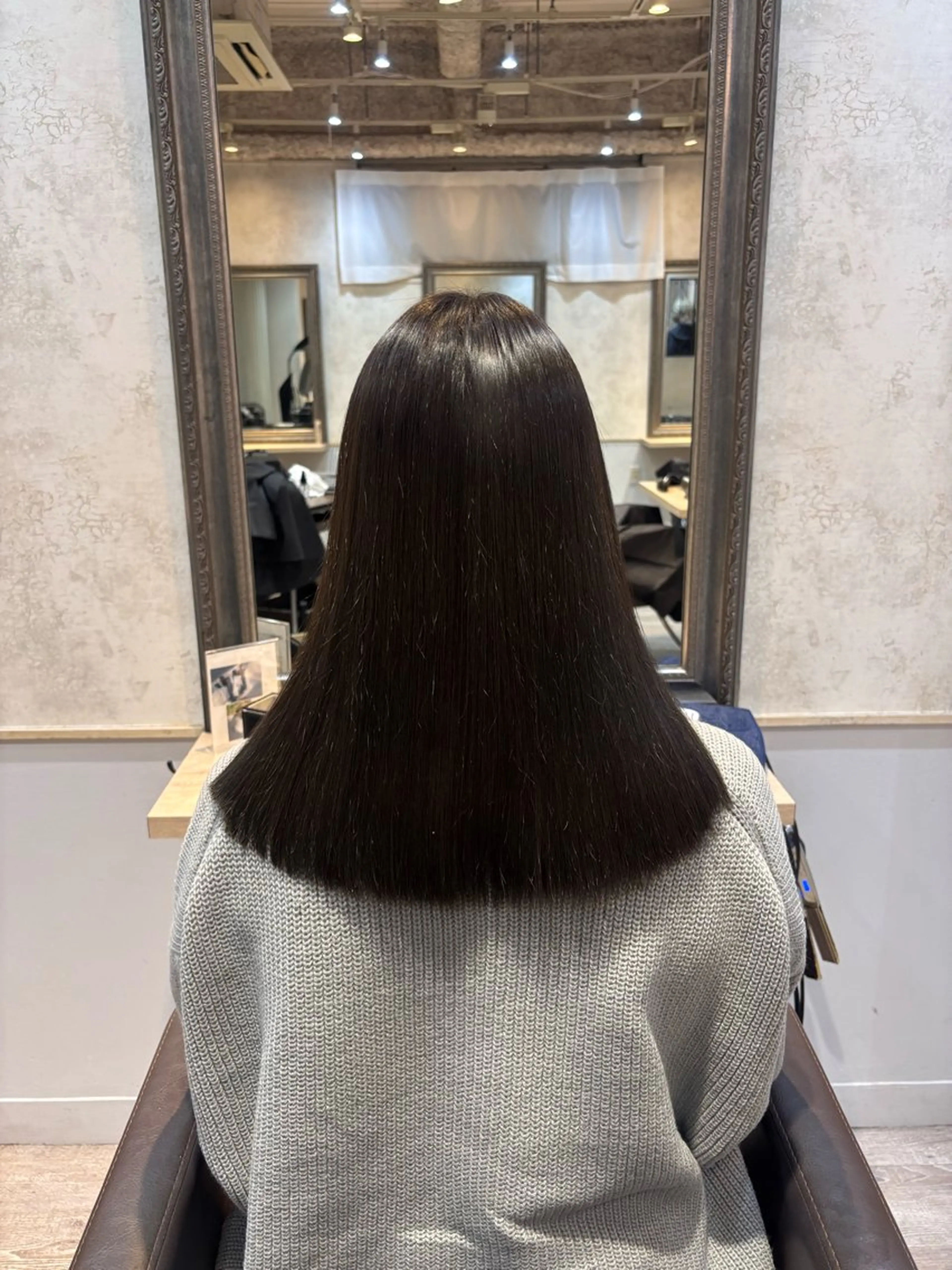 ロング アッシュ アッシュグレー ヘアカラー momoka ⠀のヘアスタイル