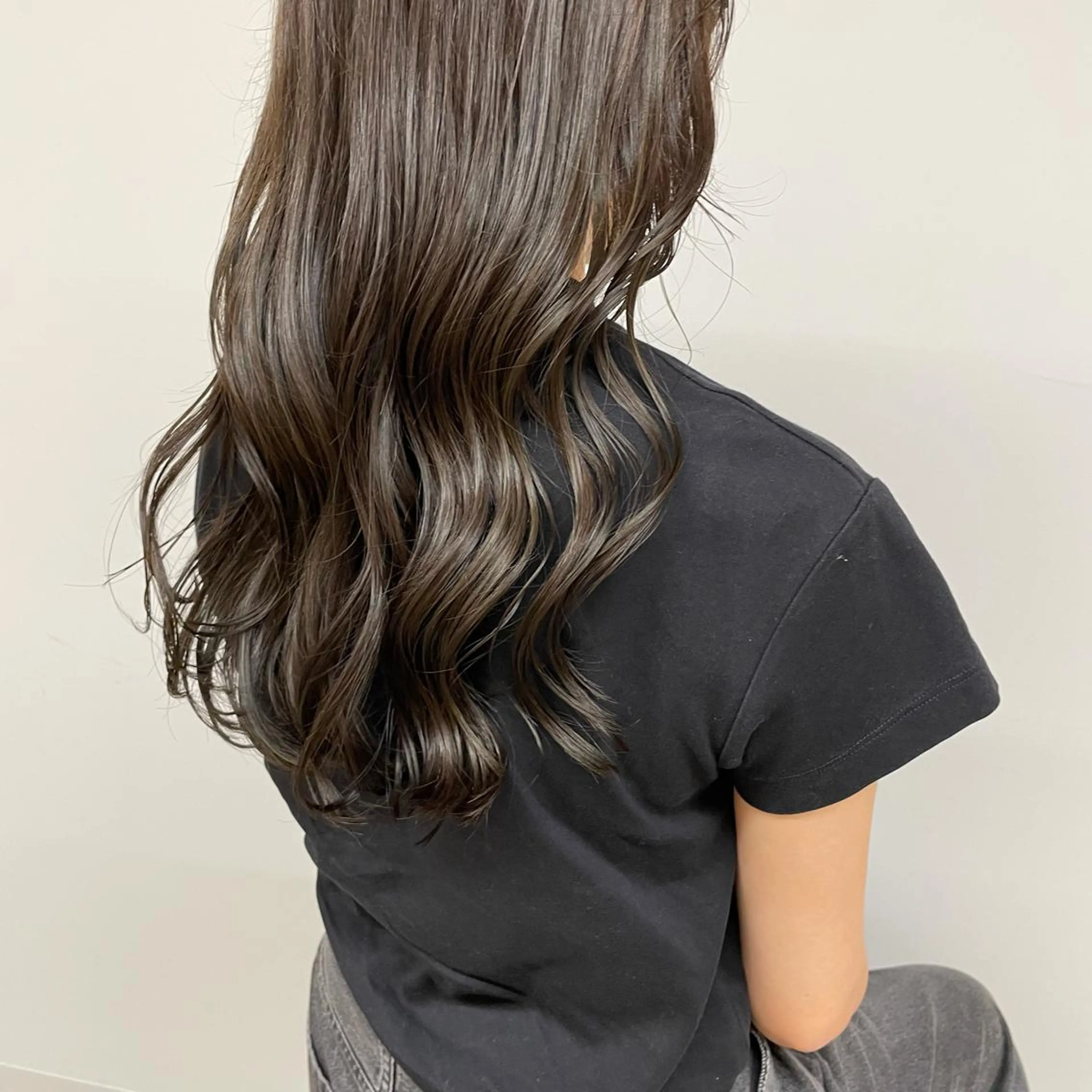 ロング カラー ヨシンモリ Koto🌿 ブリーチなしカラーのヘアスタイル