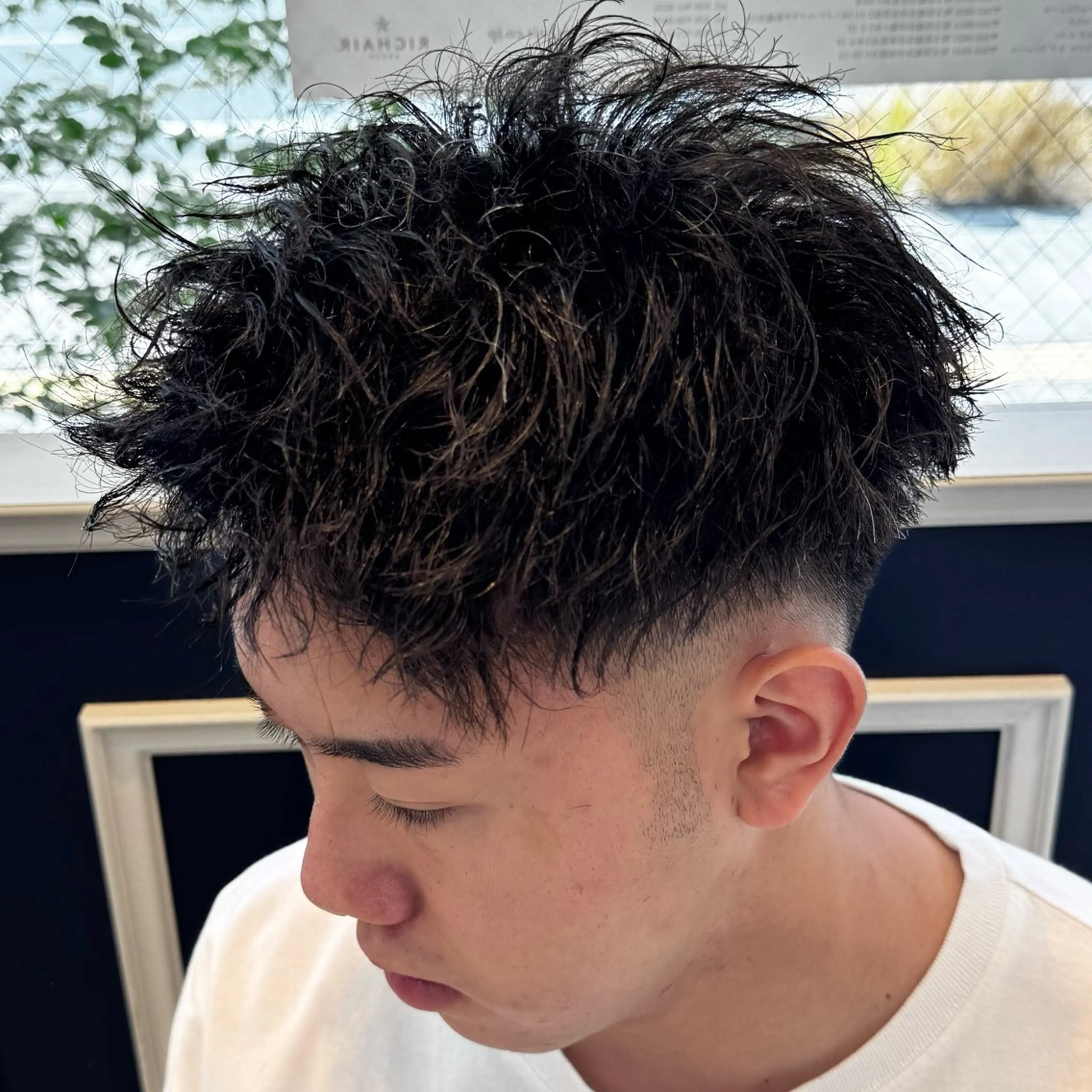 ショート パーマ メンズ メンズパーマ ツイストスパイラルパーマ ショートヘア スパイラルパーマ カット 吉田 新平のヘアスタイル