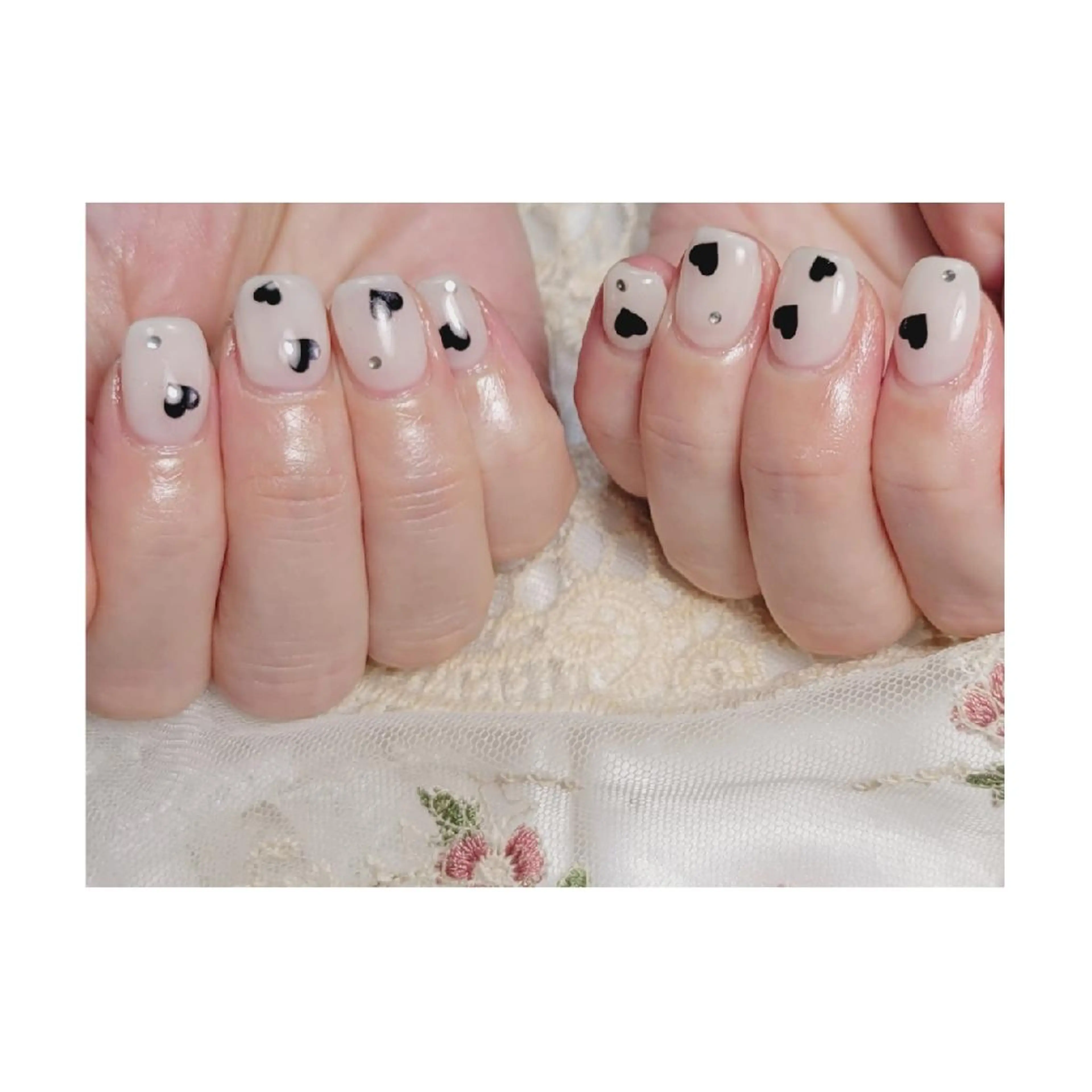 ネイル ホログラムネイル ストーンネイル ネイルサロンほっこり kanaのネイルデザイン