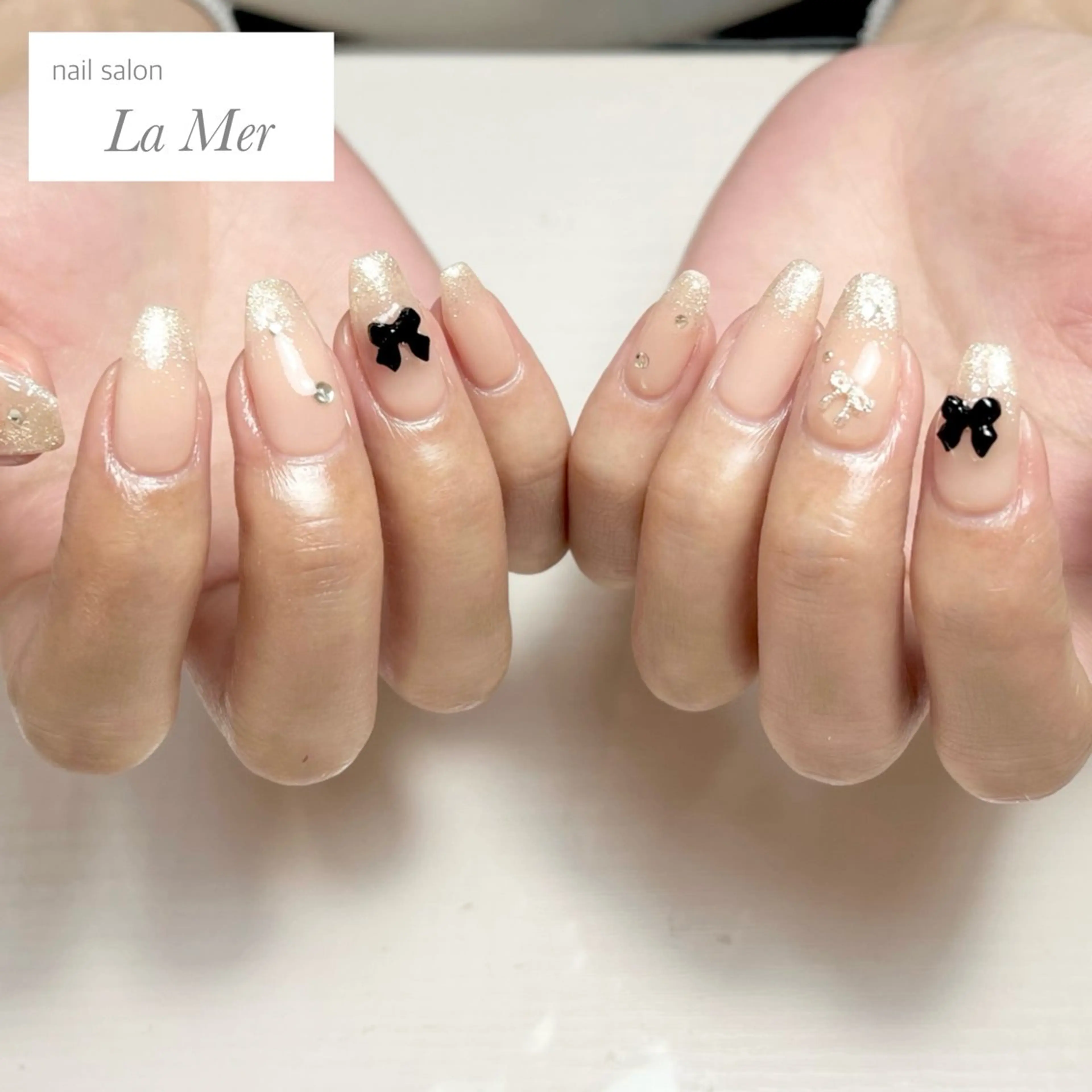 ネイル ジェルネイル グラデーション キラキラネイル 韓国ネイル ラメ(グリッター) ハンドネイル nailsalon La Merのネイルデザイン