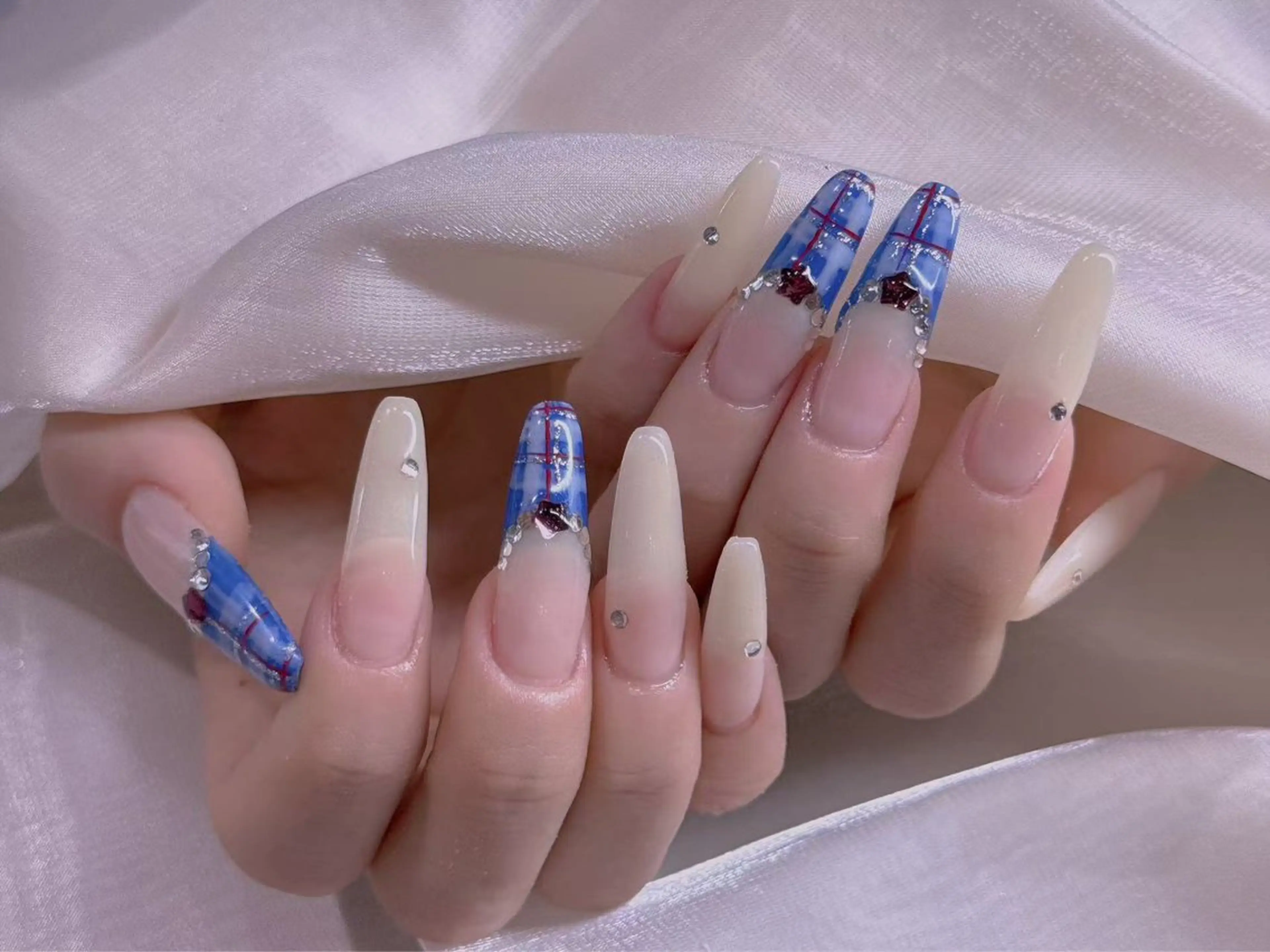 ネイル ハンドネイル エムズ ハヤシのネイルデザイン