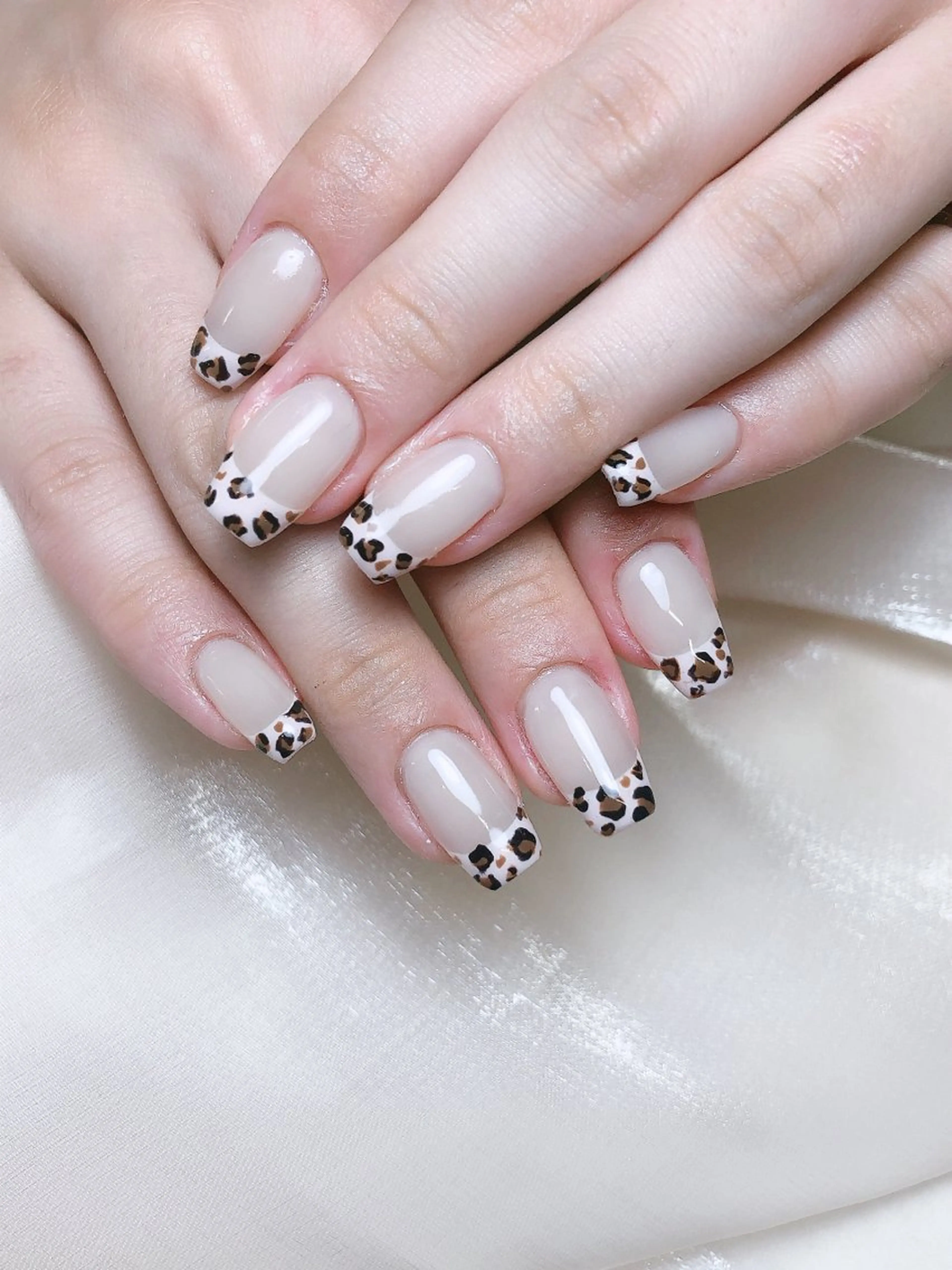 ネイル ハンドネイル LR.ONE ヨウのネイルデザイン