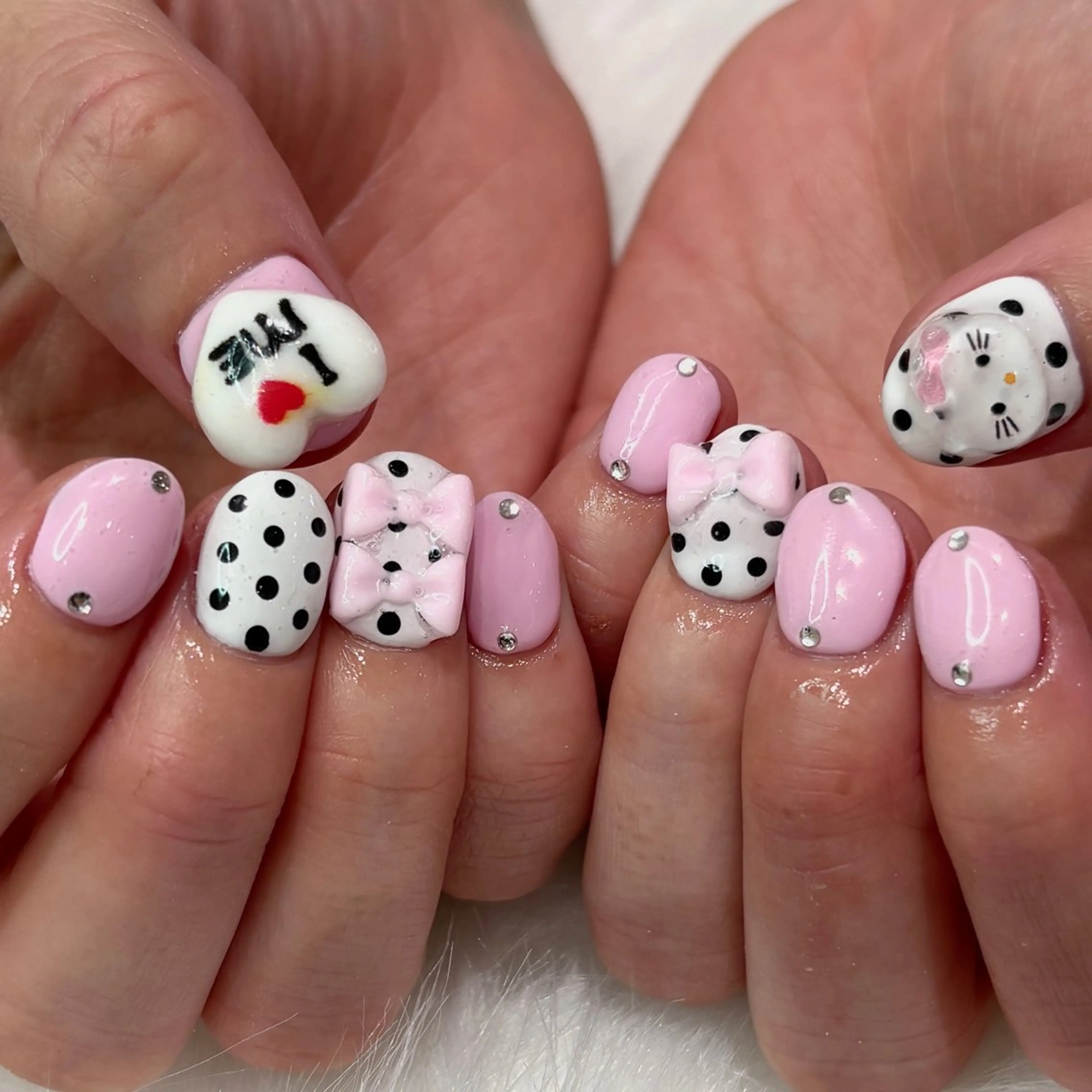 ネイル ハンドネイル 👽個性派ネイル🎀 komachiのヘアスタイル