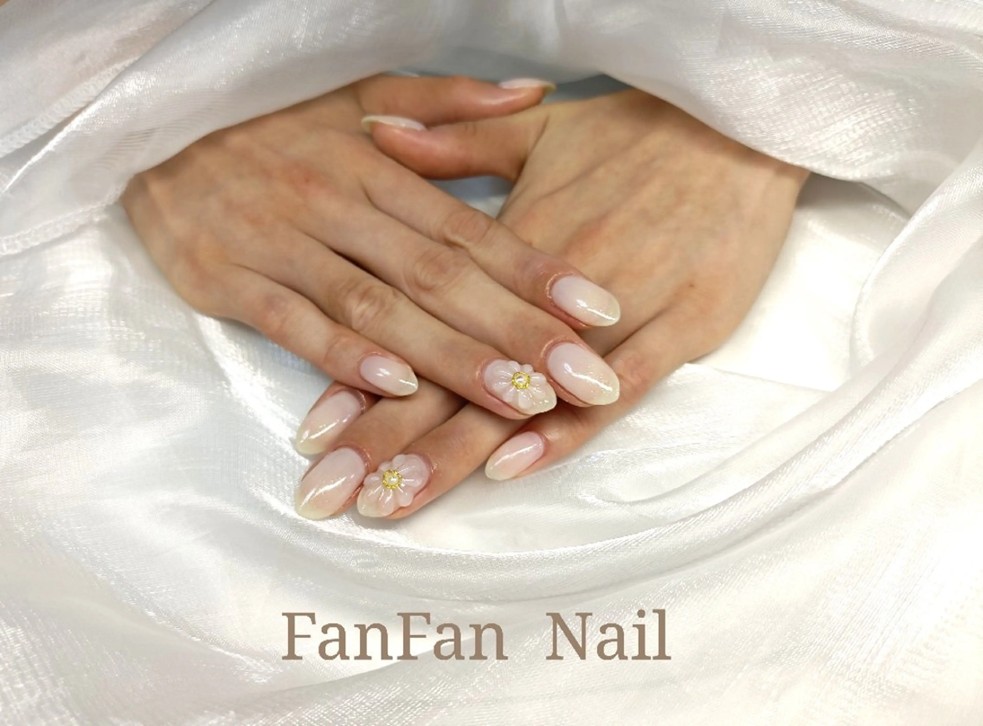 ネイル フラワーネイル ワンカラーネイル ぷっくりネイル RUE FANFANNAILのネイルデザイン