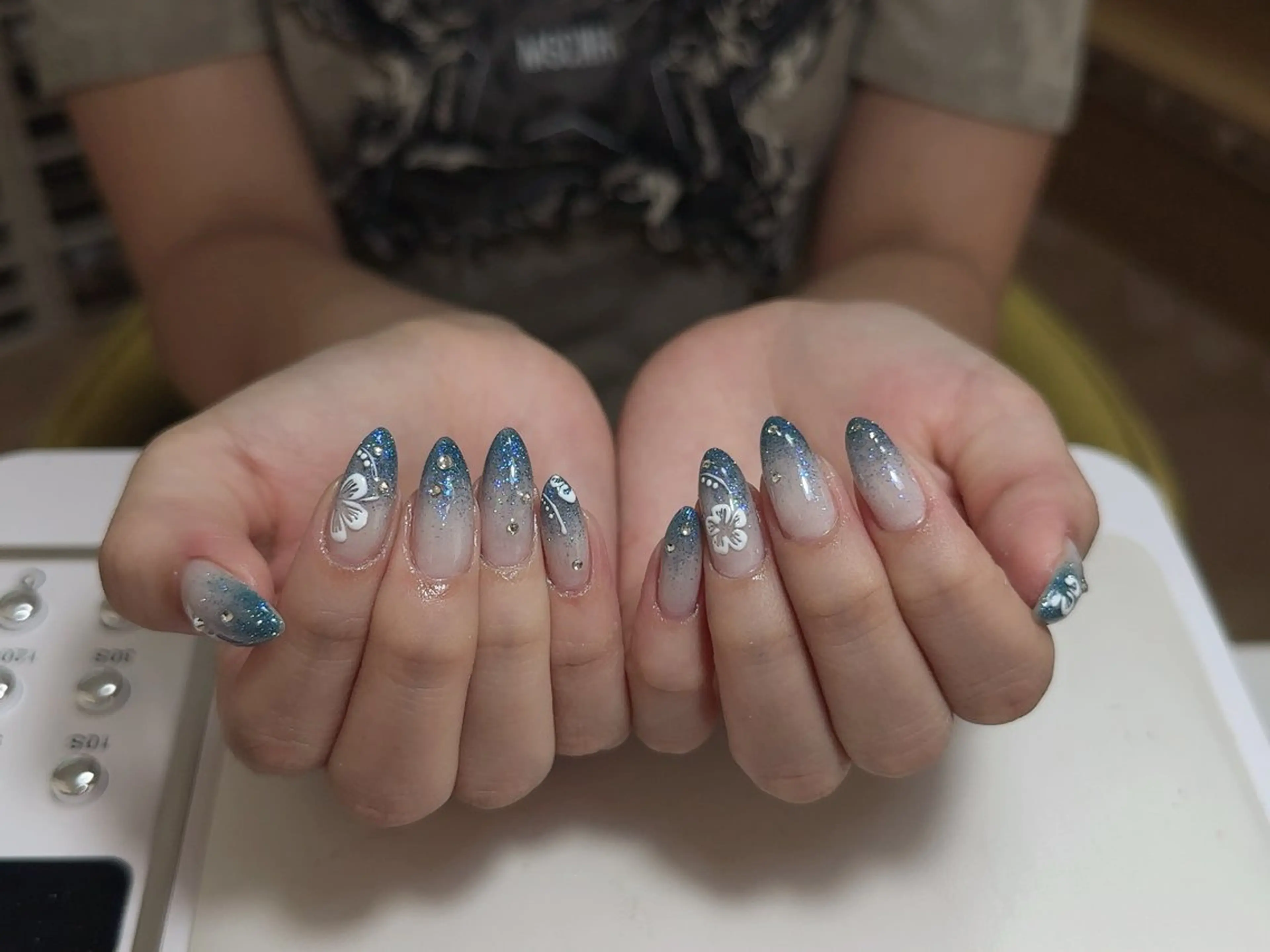 ネイル ハンドネイル NAIL CIRCLESのネイルデザイン