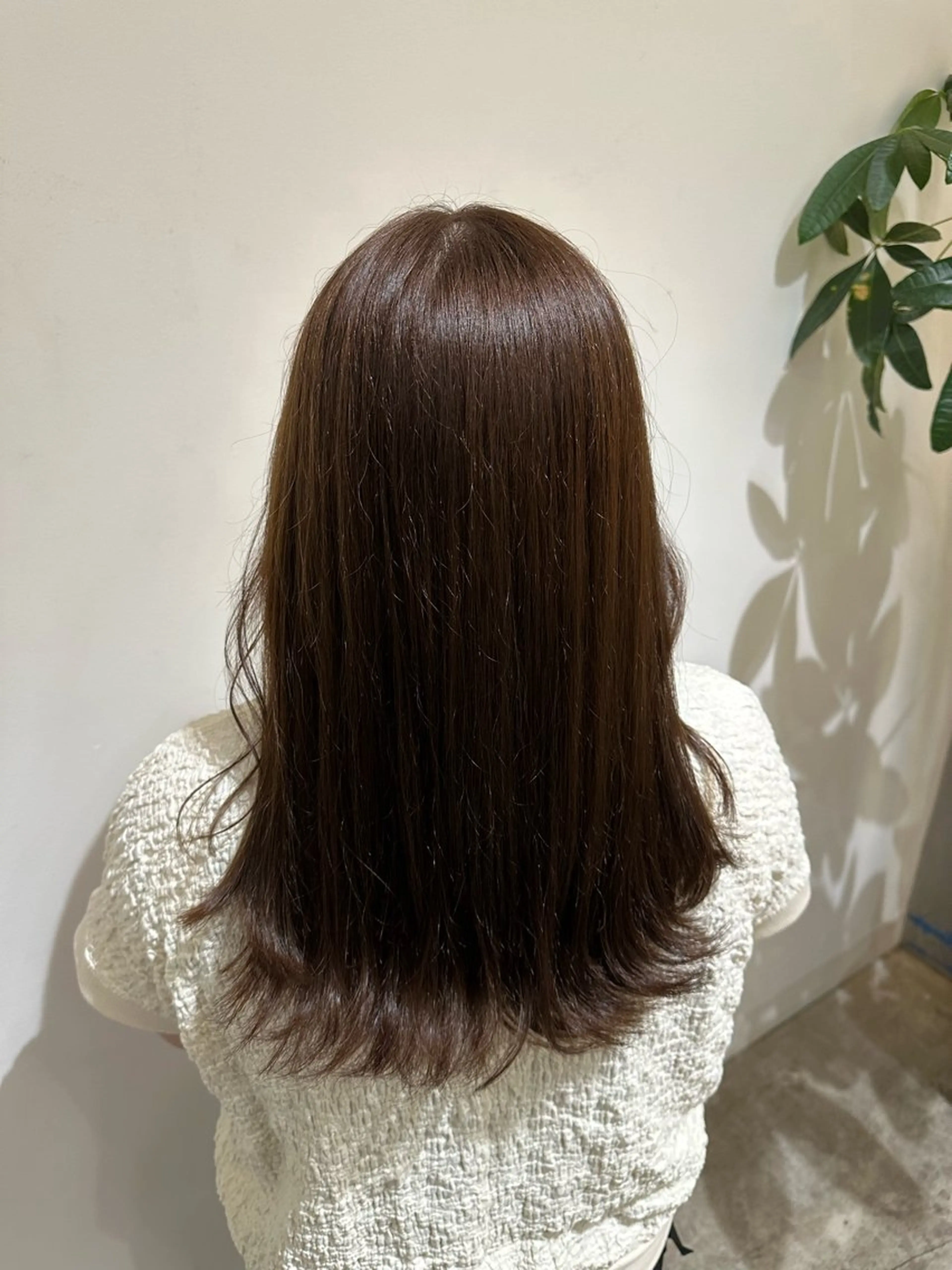 ミディアム カラー ベージュカラー オリーブベージュ オリーブカラー 垣内 奈緒のヘアスタイル