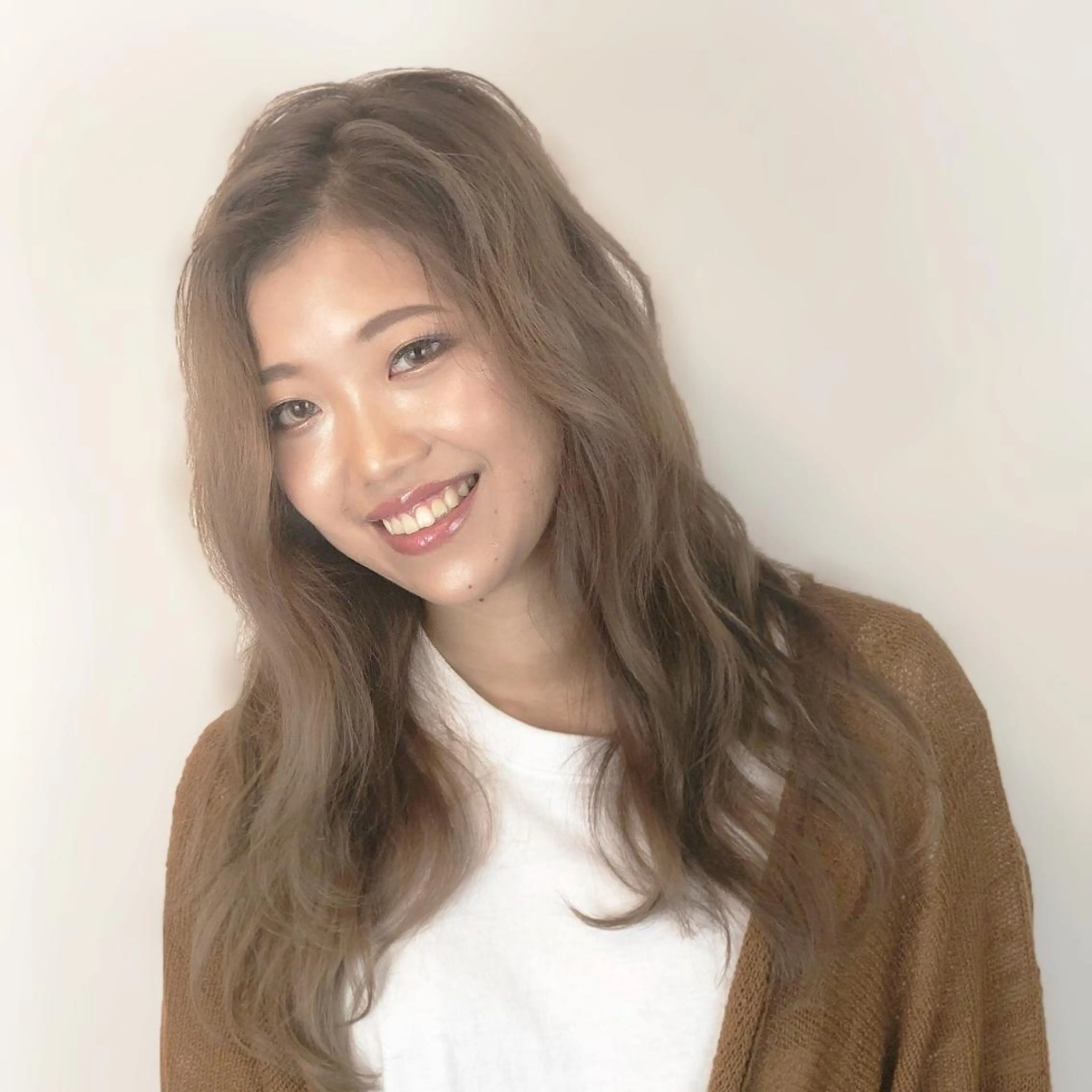 セミロング カラー ヘアアレンジ バレイヤージュ デザインカラー ハイライトカラー 外国人風カラー ハイライト アンドウ ユウ/ レイヤーカット/韓国のヘアスタイル