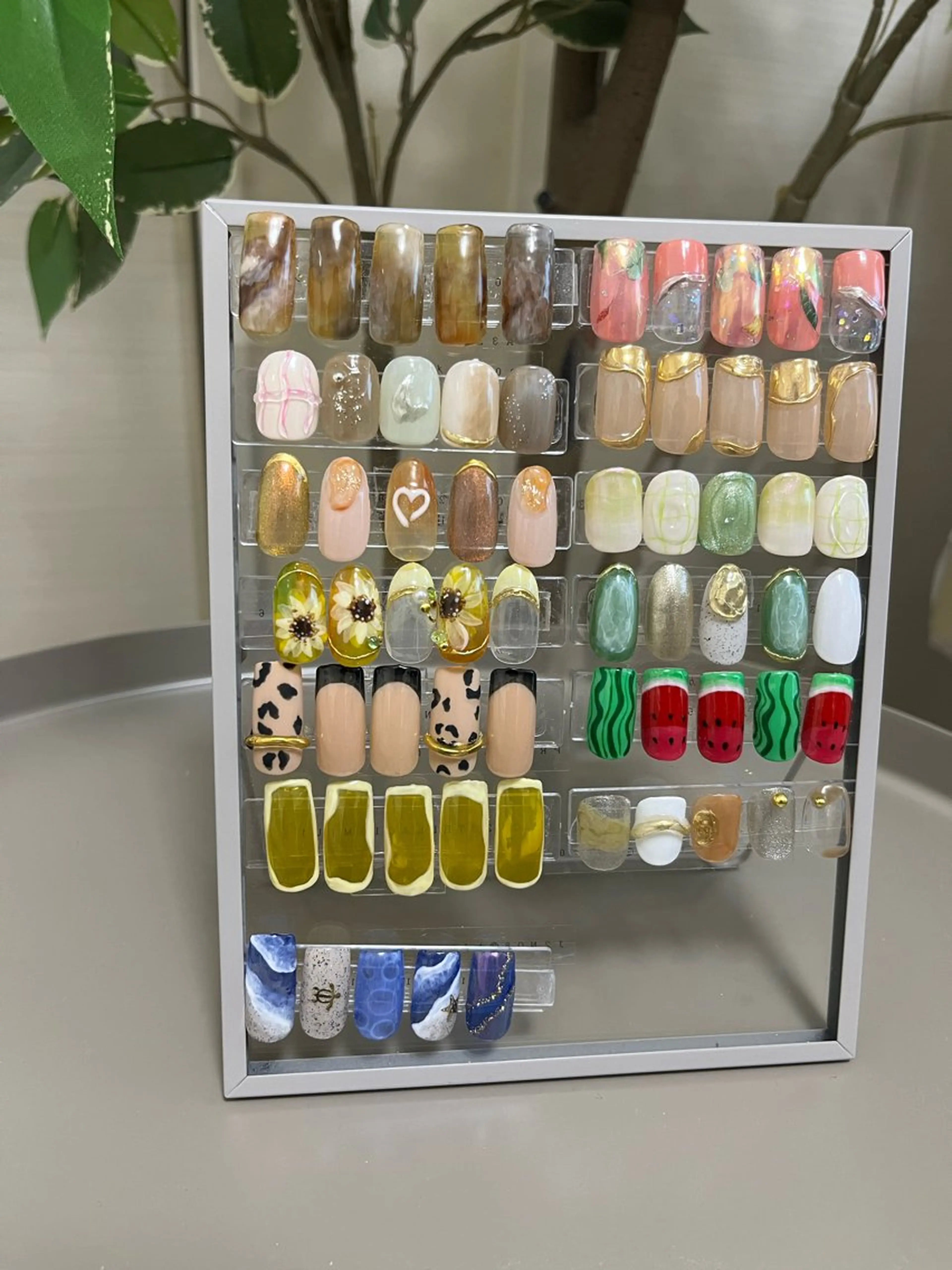 ネイル アートネイル 持ち込み ハンドネイル nail room.のネイルデザイン