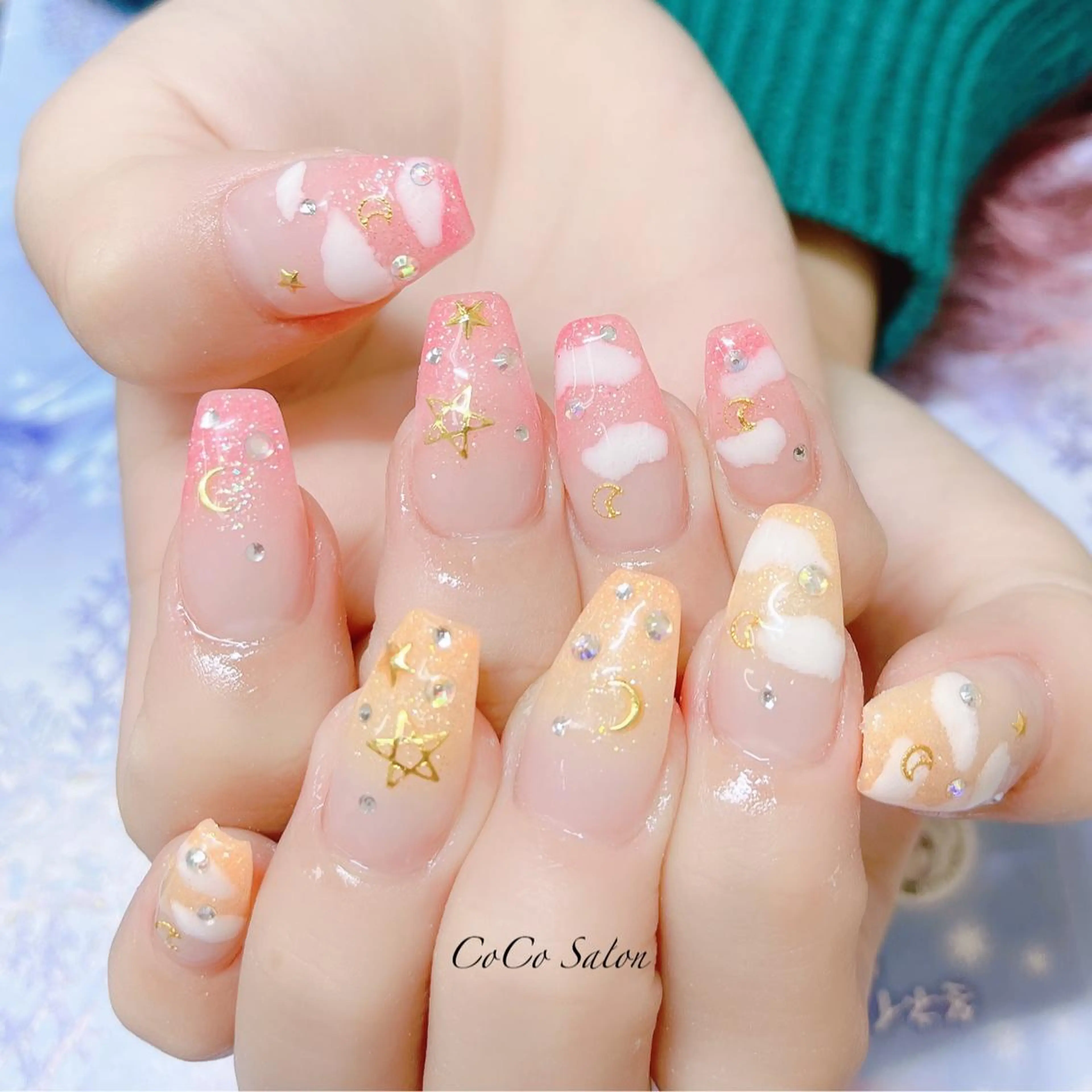 ネイル 成人式 長さ出し ジェルネイル グラデーション キラキラネイル ハンドネイル CoCoSalon ネイル/まつ毛予約のネイルデザイン