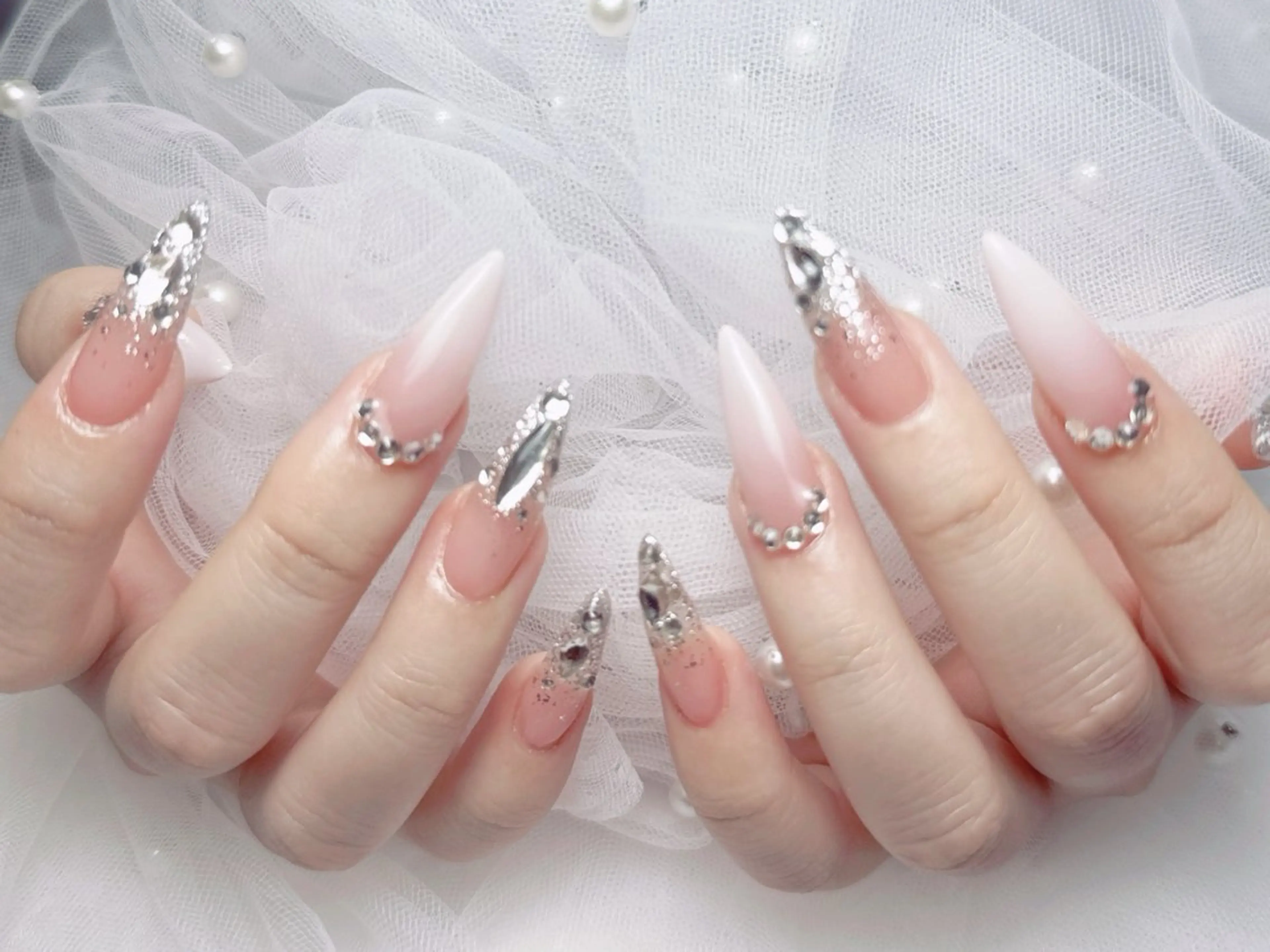 ネイル フレンチネイル ジェルネイル ハート 韓国ネイル マグネットネイル ハンドネイル ネイルサロン lotusのネイルデザイン