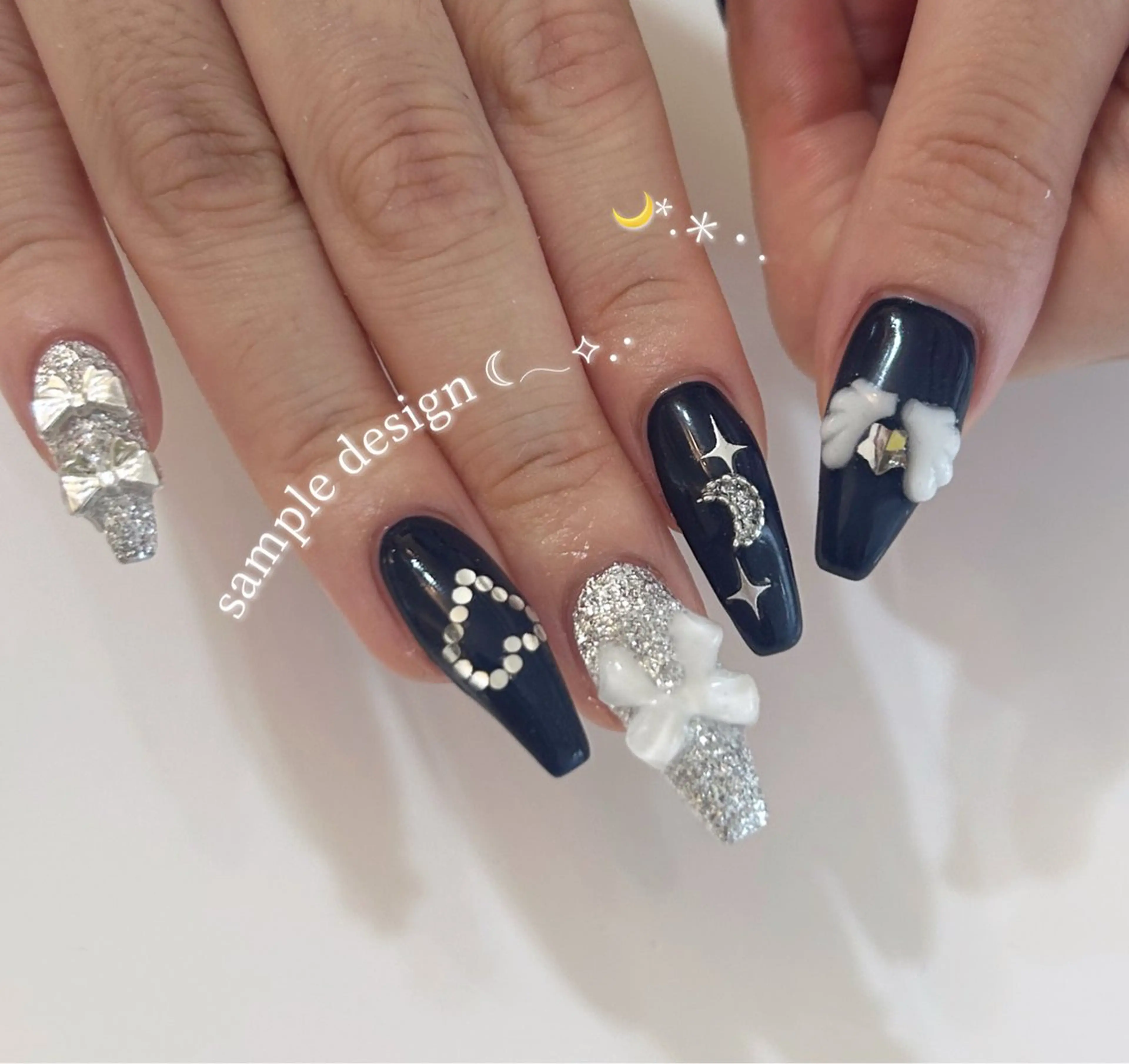 ネイル ハンドネイル ViViA momokaのネイルデザイン