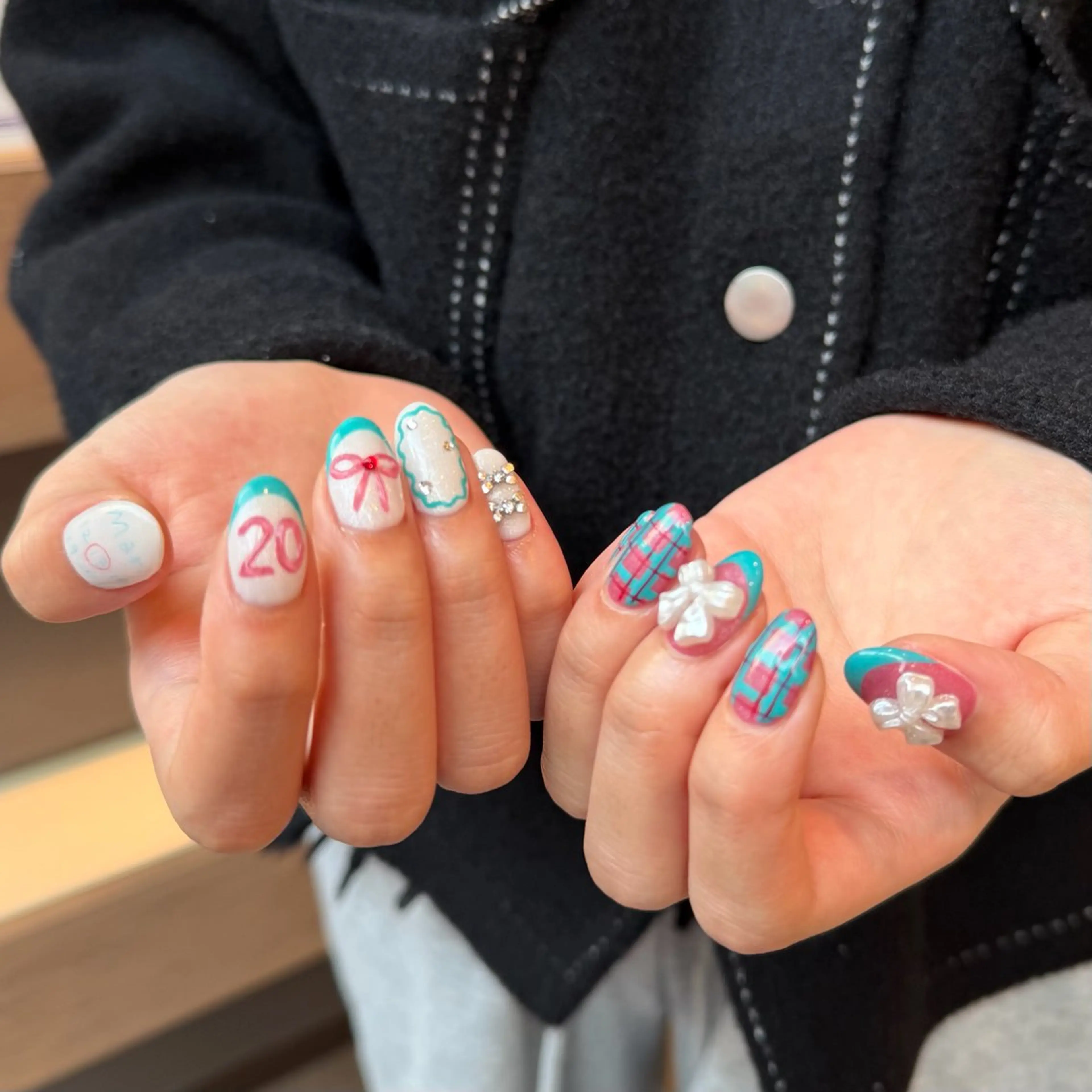 ネイル ハンドネイル Nail salon coffret あべの店所属・coffret. smpyのネイルデザイン