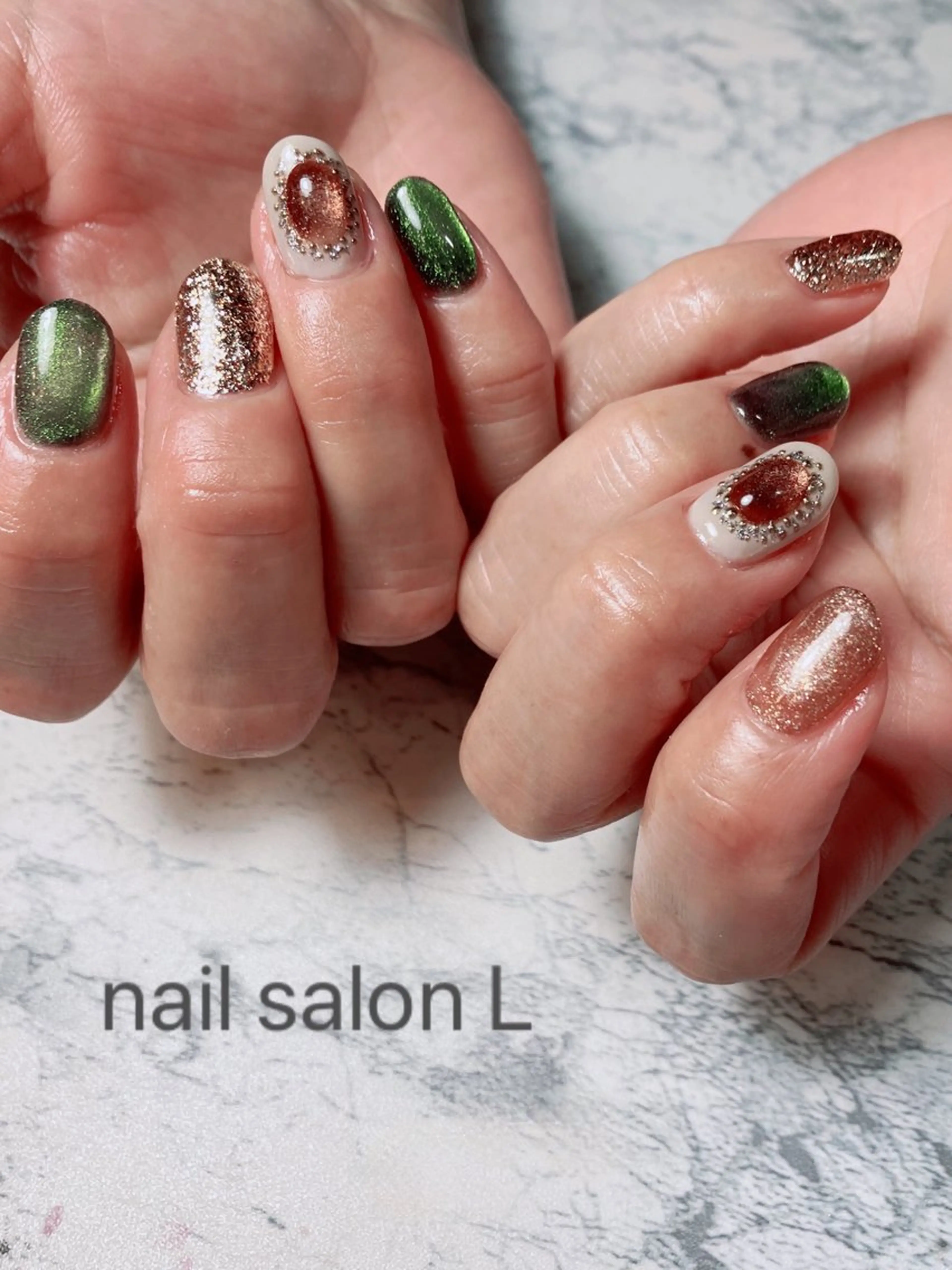 ネイル アートネイル マグネットネイル ハンドネイル 吉川市 ネイルサロンLのネイルデザイン