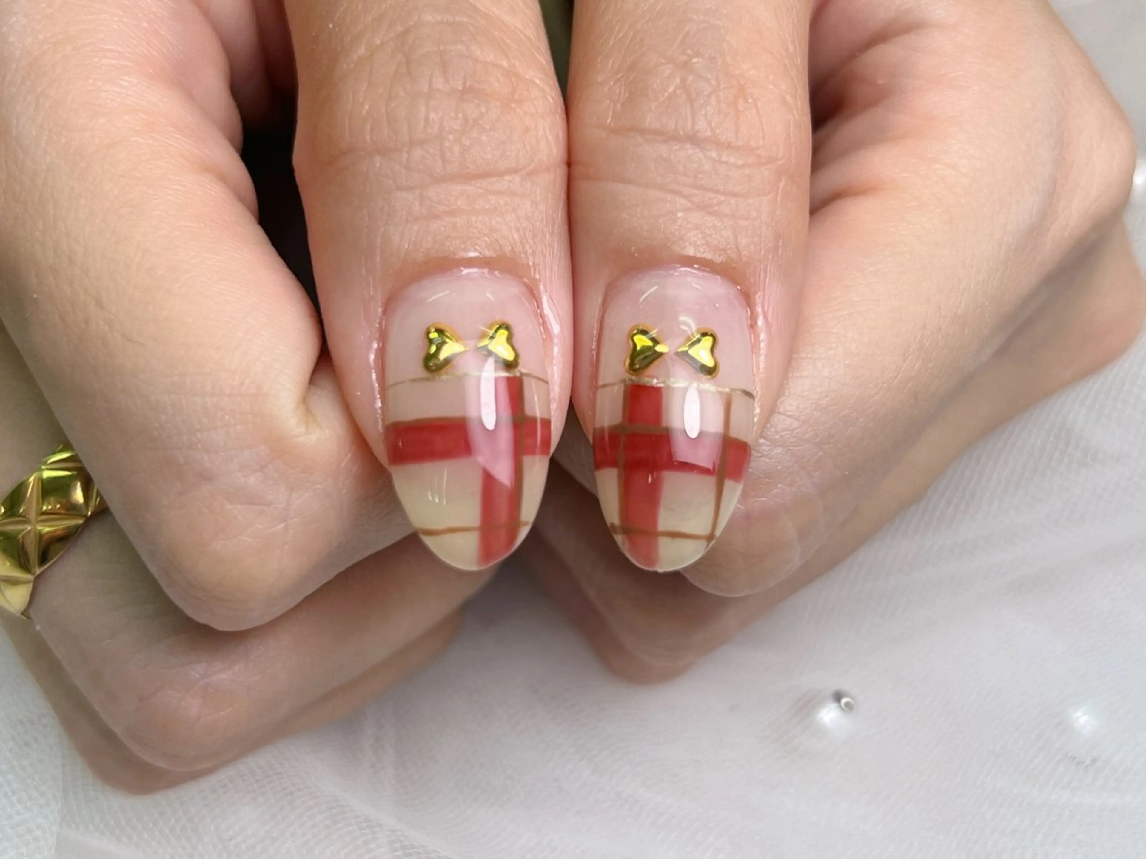 ネイル チークネイル フレンチネイル ジェルネイル マグネットネイル 持ち込み ハンドネイル lucky nail 歌舞伎町のネイルデザイン