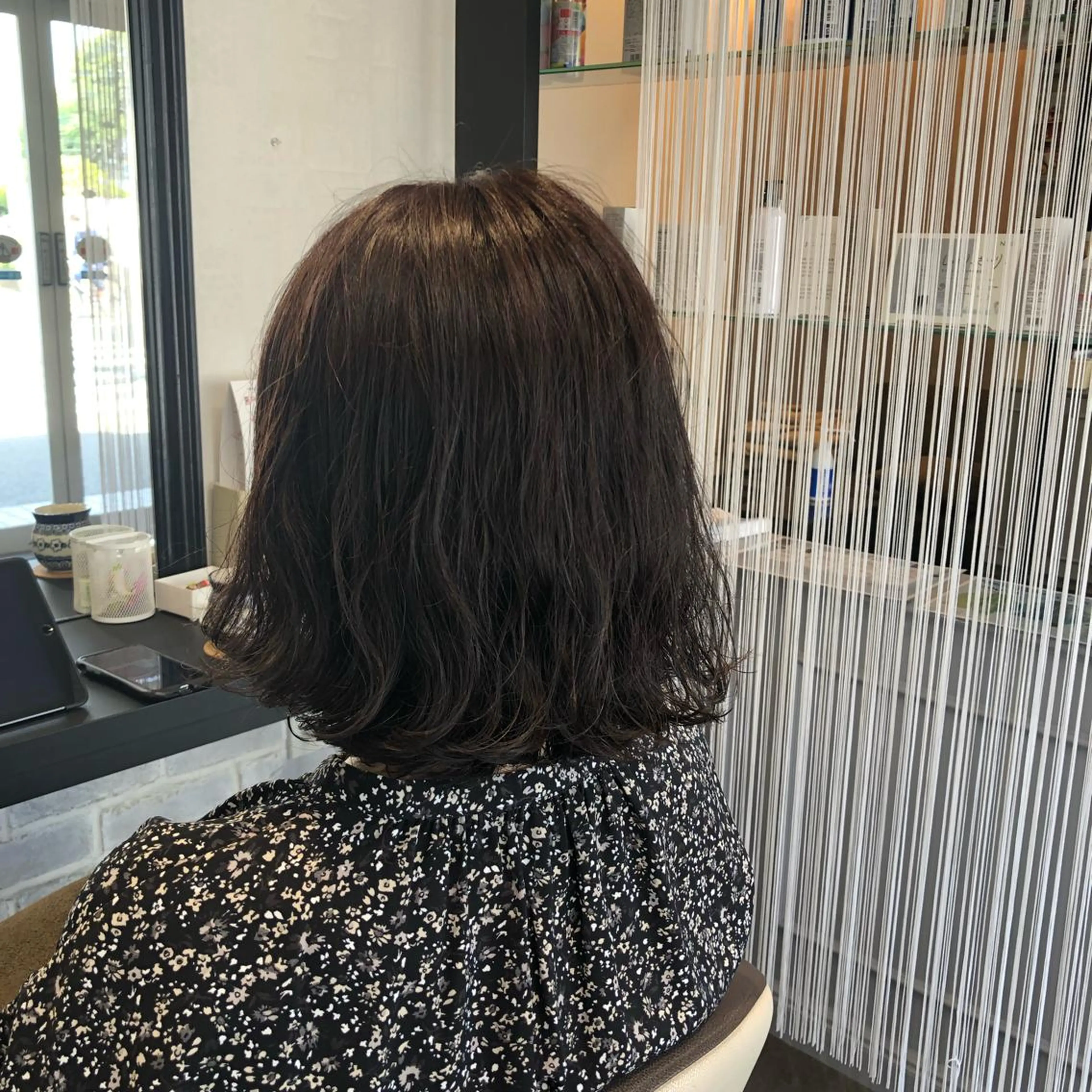 ミディアム 若泉 真梨のヘアスタイル