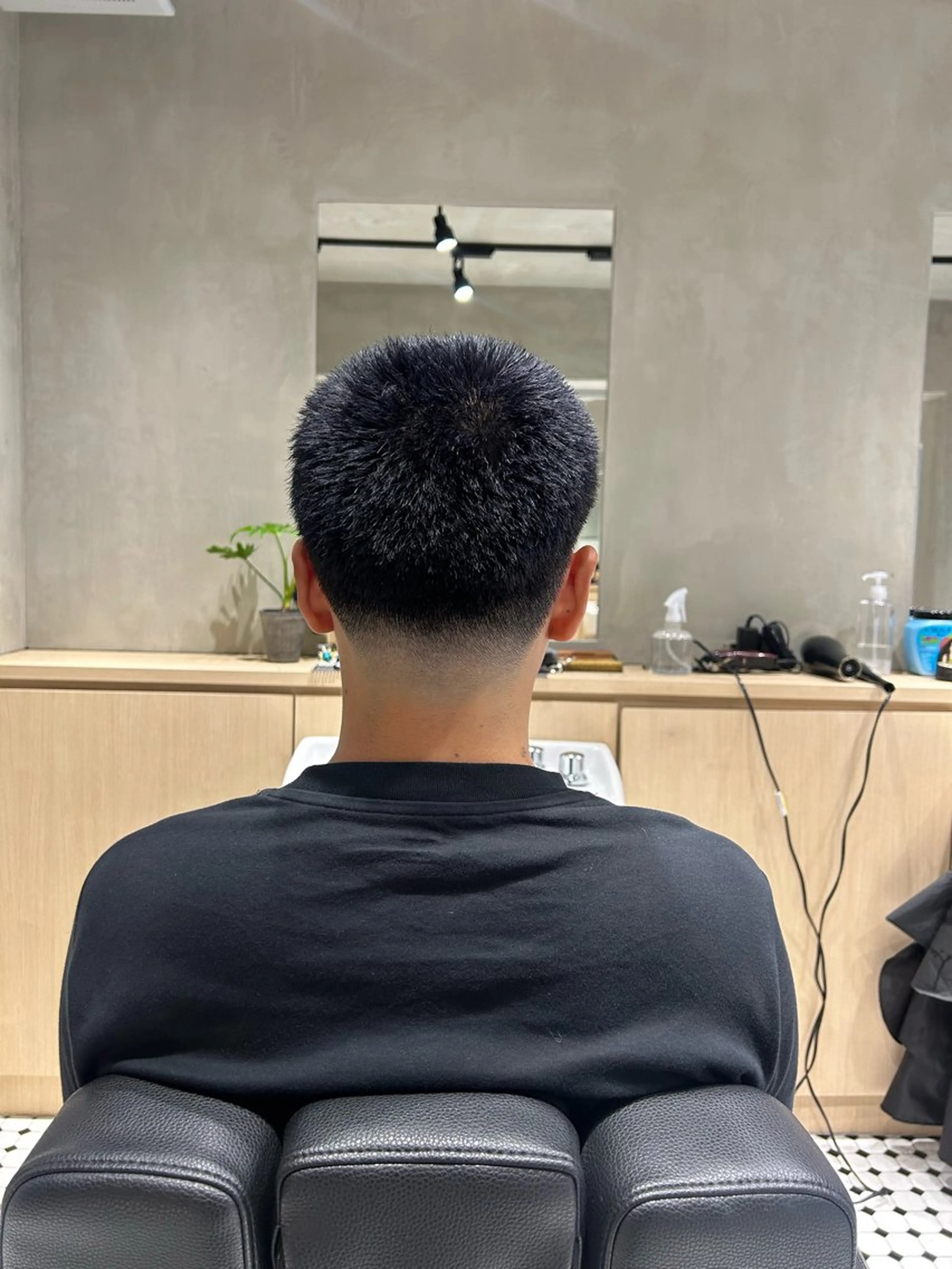 ショート メンズ フェードカット 【明大前フェード/ メンズパーマ/岳】のヘアスタイル