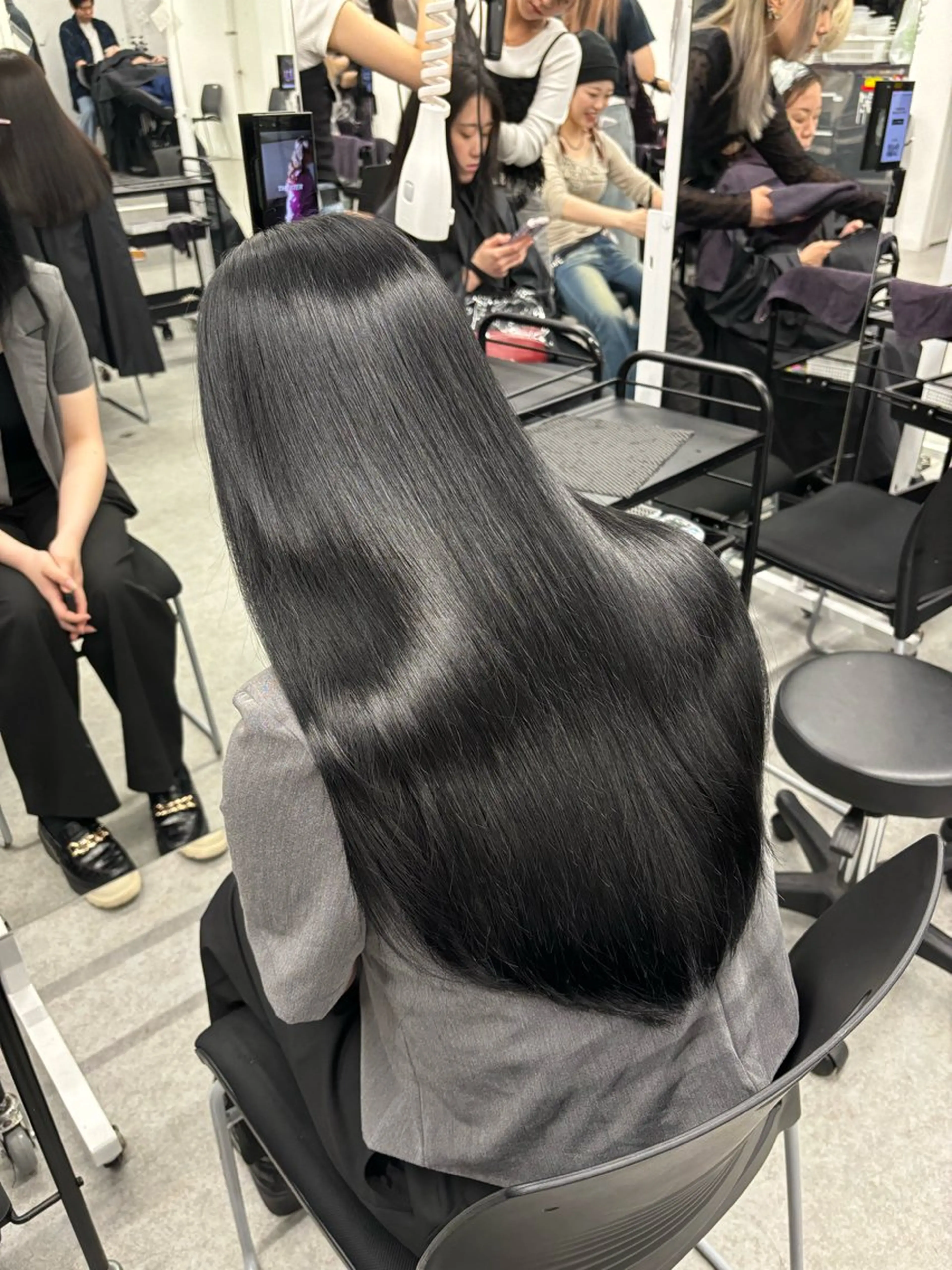 ロング カラー ブリーチなし透明感 ×縮毛矯正🤍ユウのヘアスタイル