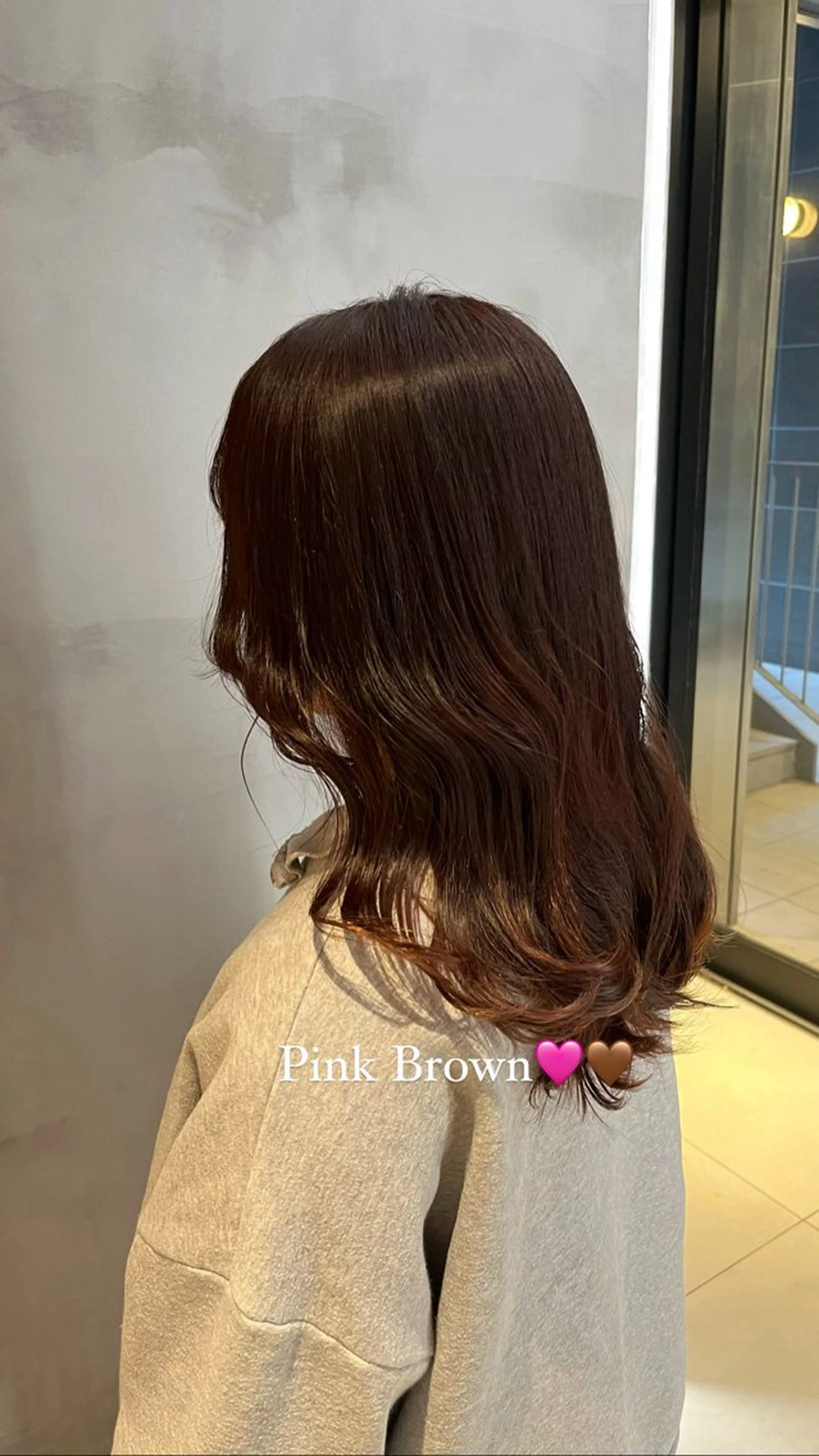 ロング カラー ヘアカラー 伊佐治 夕芽のヘアスタイル