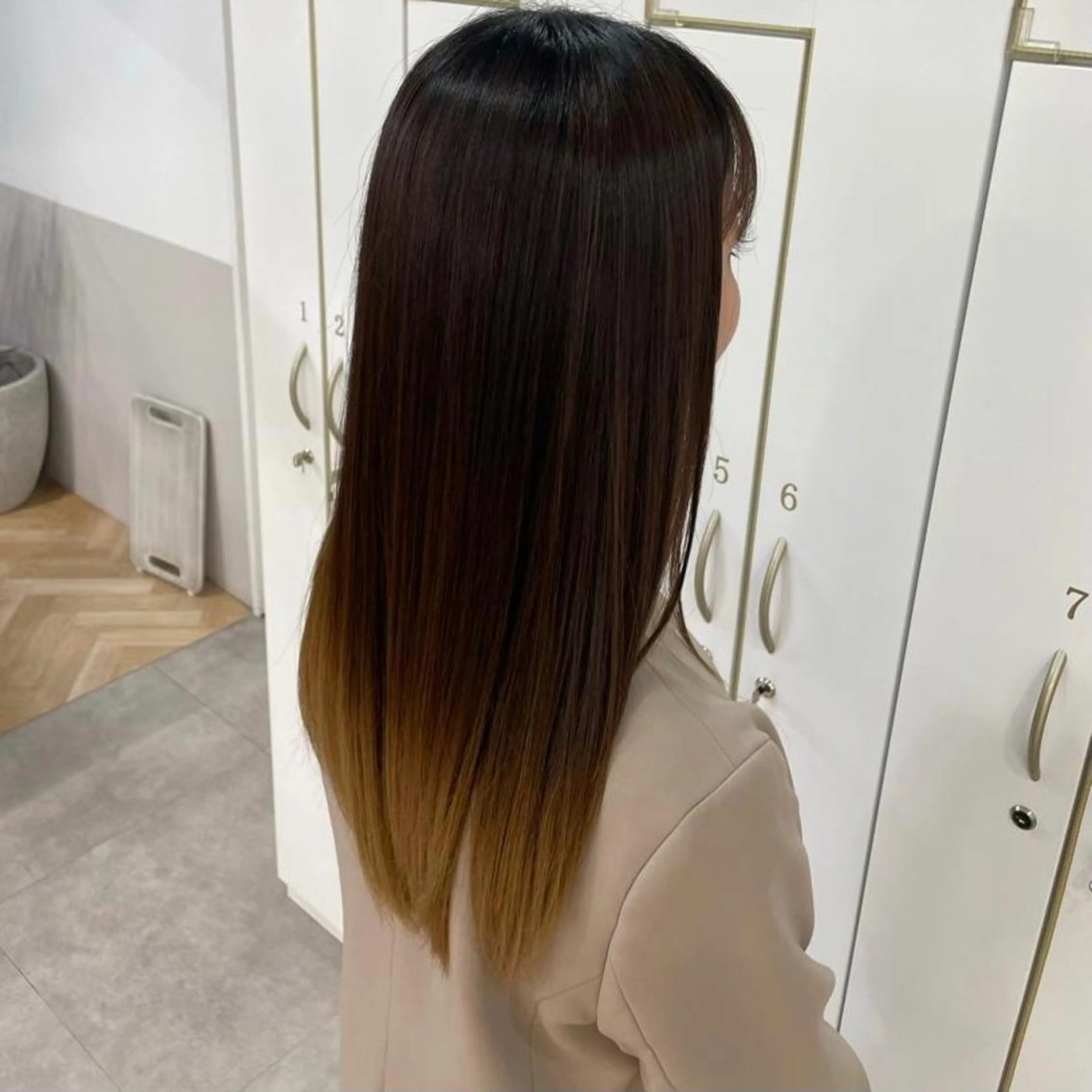 ロング トリートメント 酸熱トリートメント 💋sara/レイヤ ーカット【東日本橋】のヘアスタイル