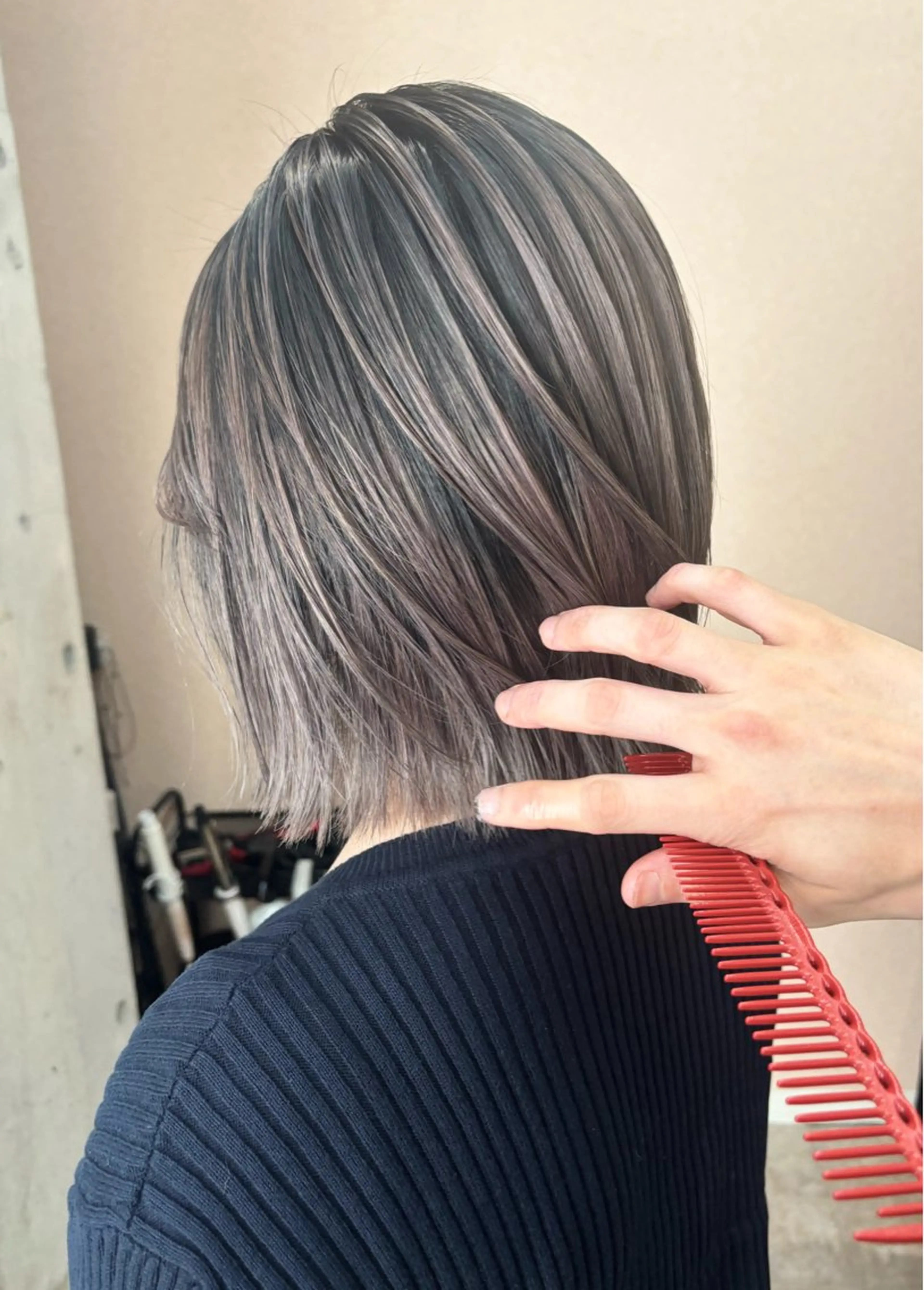 ミディアム カラー バレイヤージュ グレージュ レイヤーカット ヘアカラー lani hair salon所属・SHOTO ハイトー ン/デザインカラーのヘアスタイル