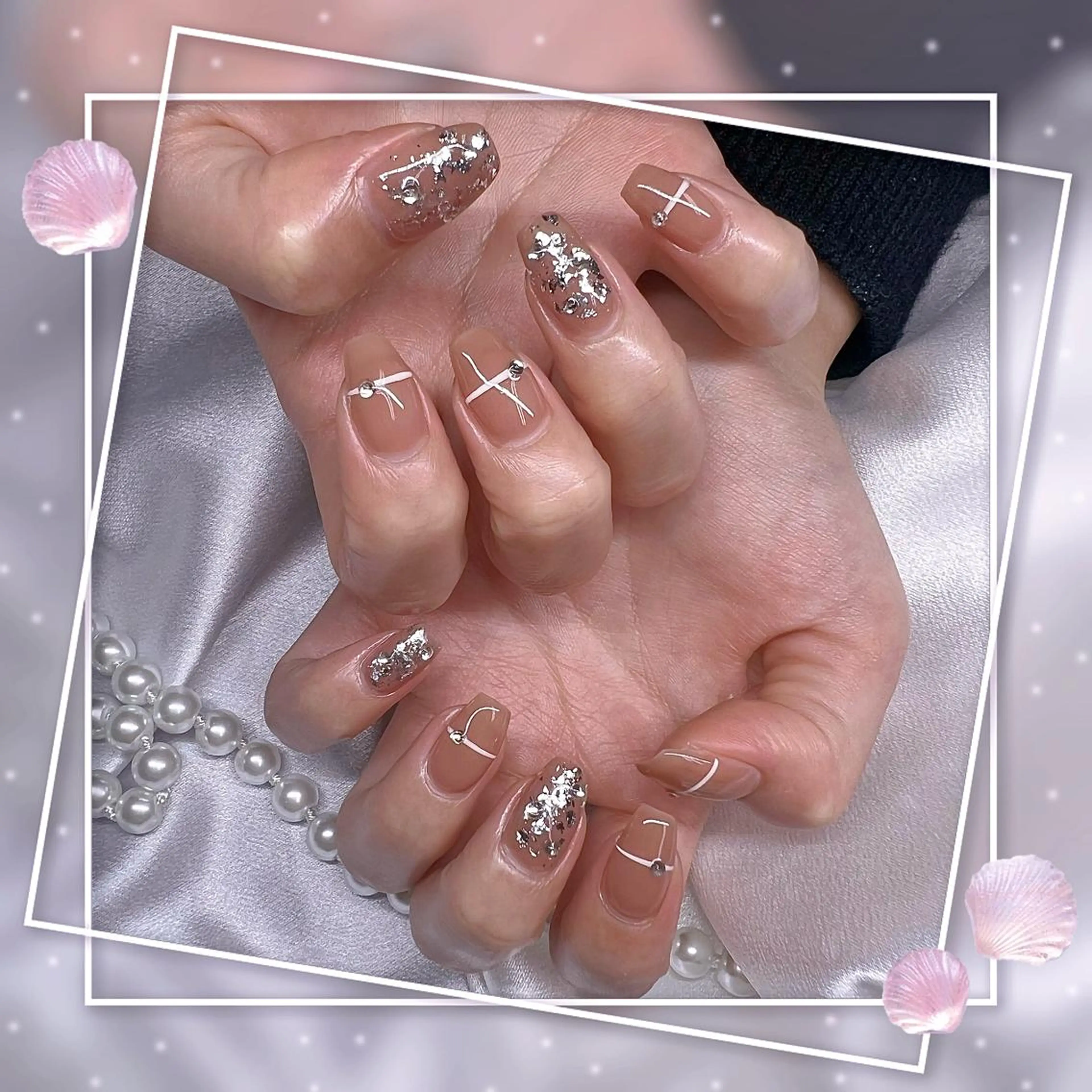 ネイル フレンチネイル キラキラネイル 韓国ネイル マグネットネイル マグネットフレンチ ハンドネイル Chill Nailsalonのネイルデザイン