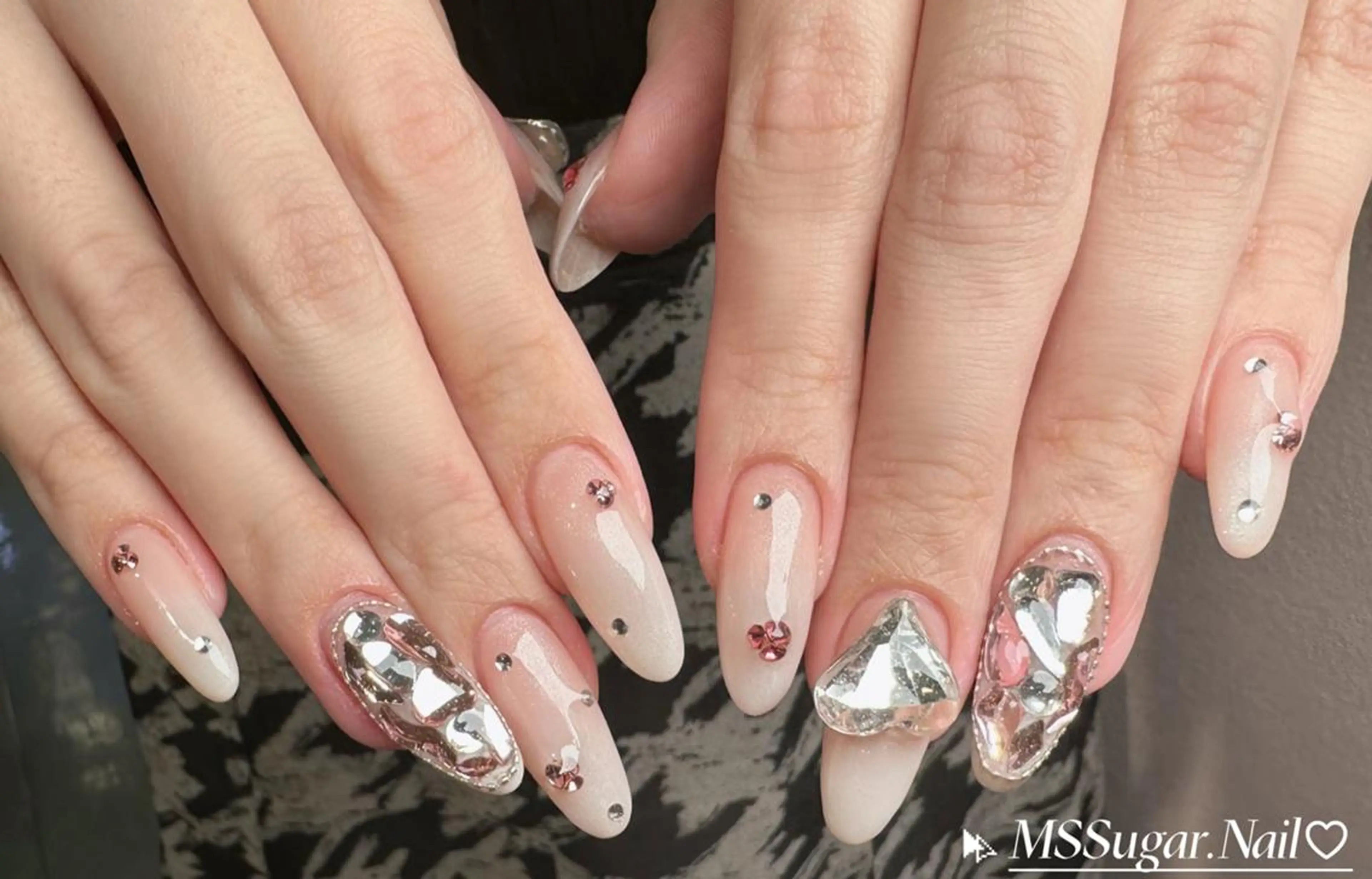 ネイル ハロウィン ロングネイル マグネットネイル スカルプネイル ネイルチップ Mss えりのネイルデザイン