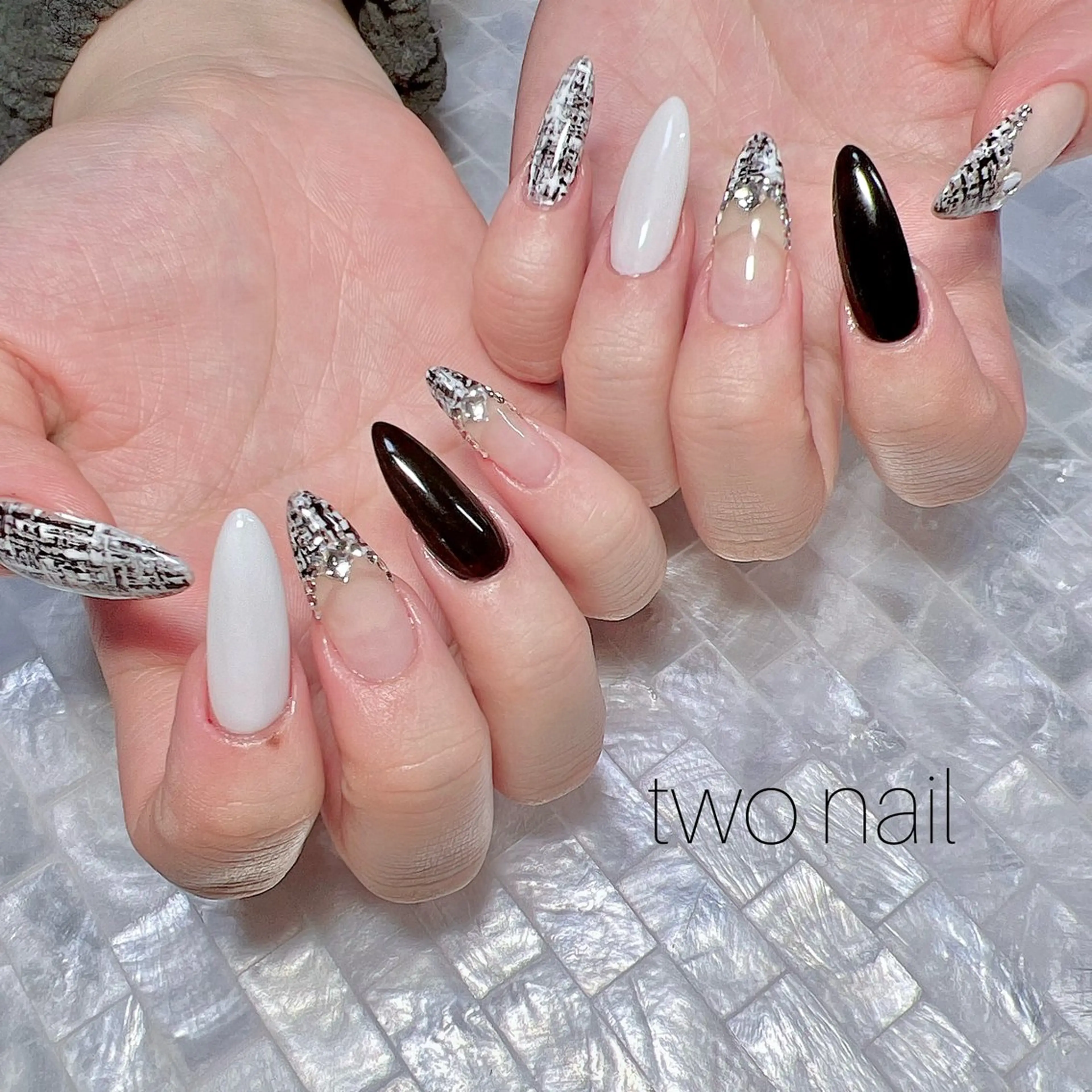 ネイル アートネイル ネイルチップ ホワイト ハンドネイル two nailのネイルデザイン