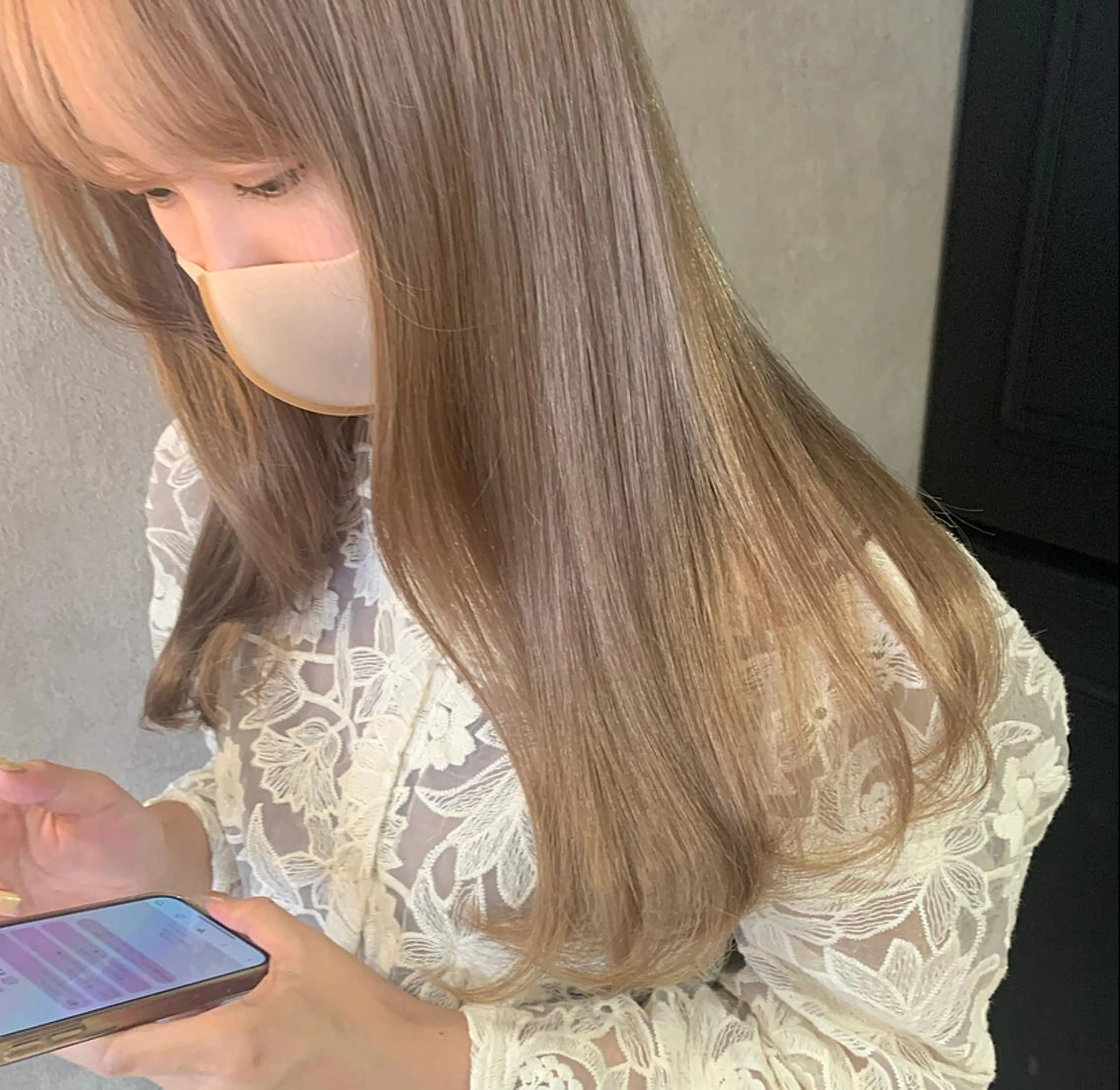 ロング カラー ブリーチ 田中 優衣のヘアスタイル