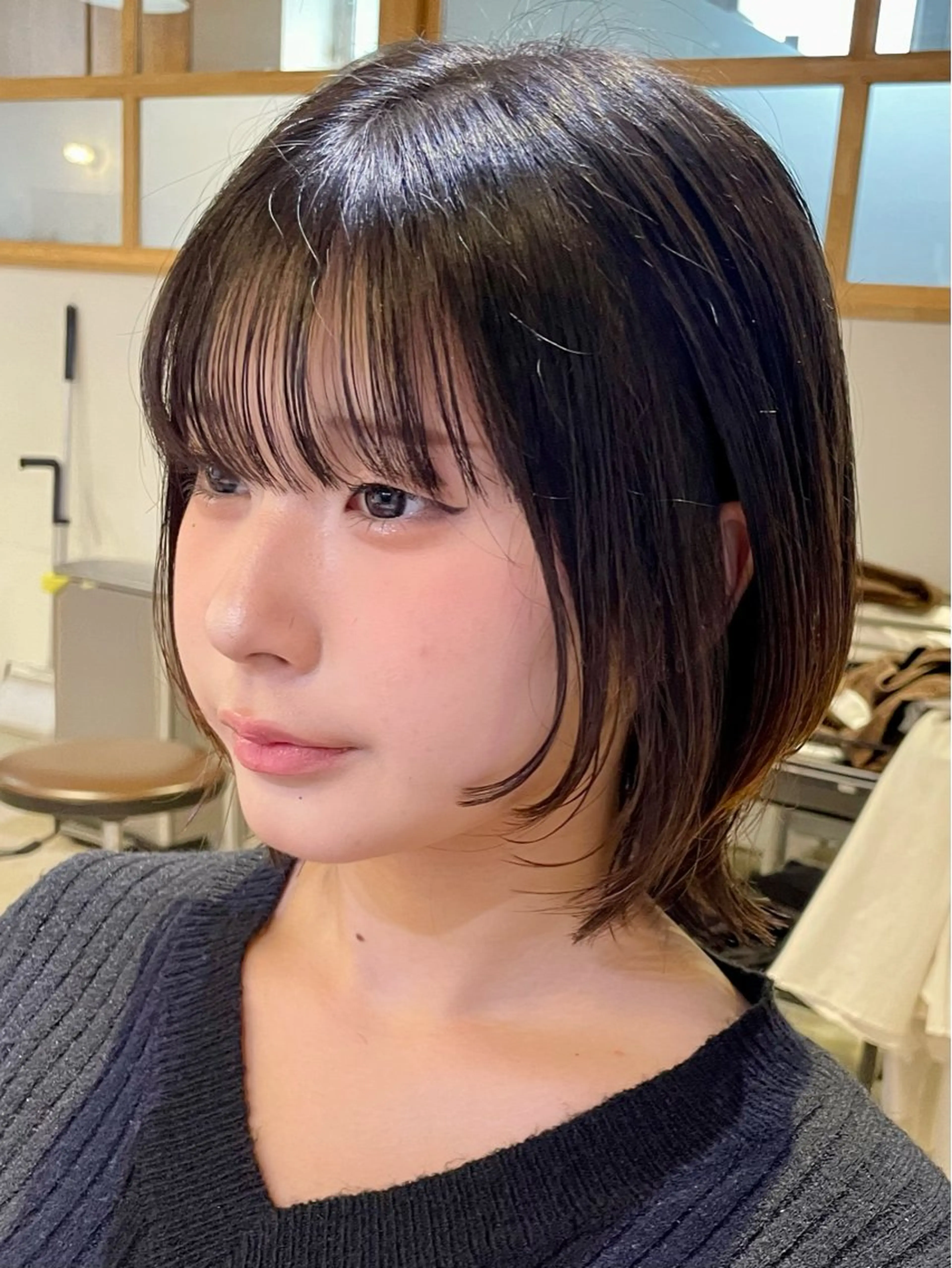 ショート カラー ボブ 外ハネヘア ウルフカット カット ヘアカラー トリートメント ウルフ/レイヤー/ ベージュ/山宮 大樹のヘアスタイル