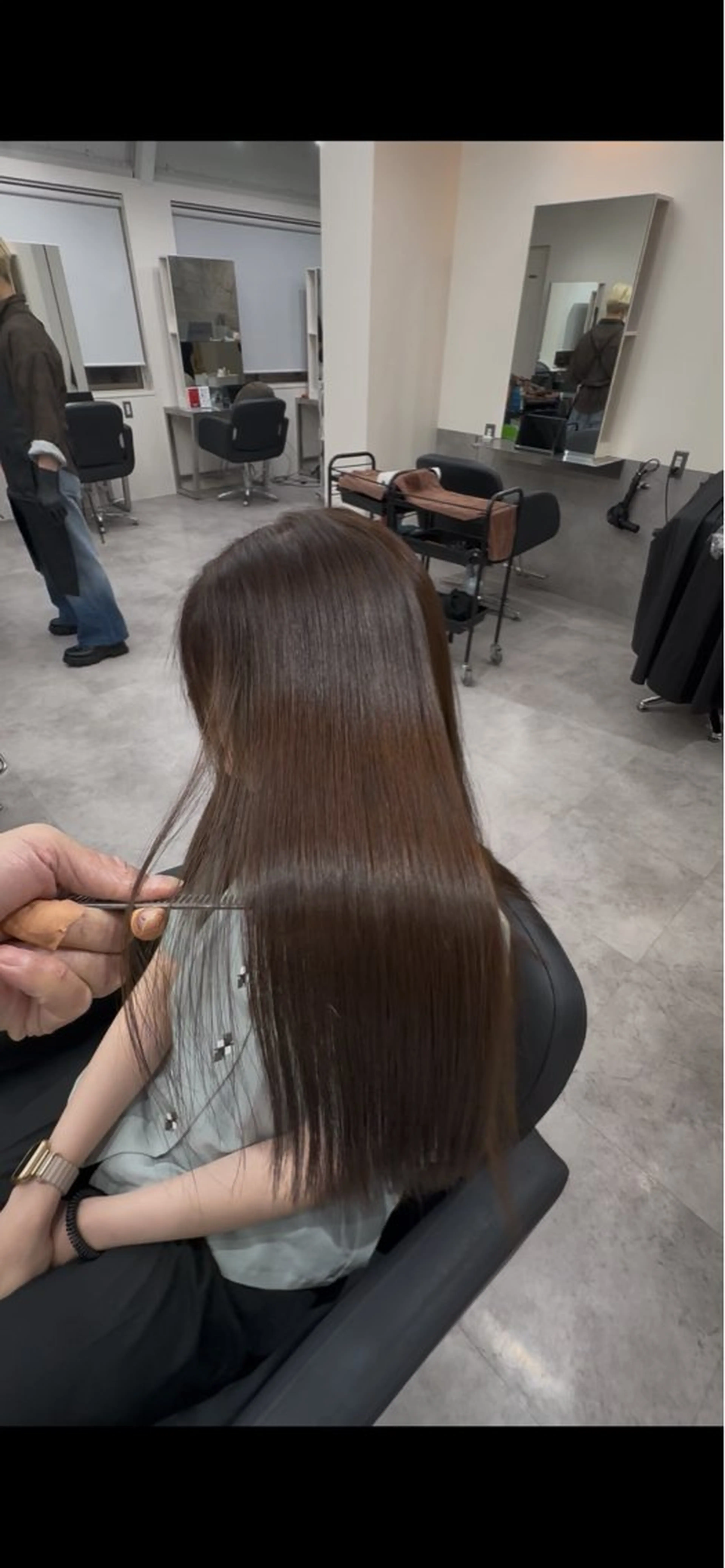 ロング カット 縮毛矯正 トリートメント 猿渡 竜司｜透明感 カラー×レイヤーのヘアスタイル