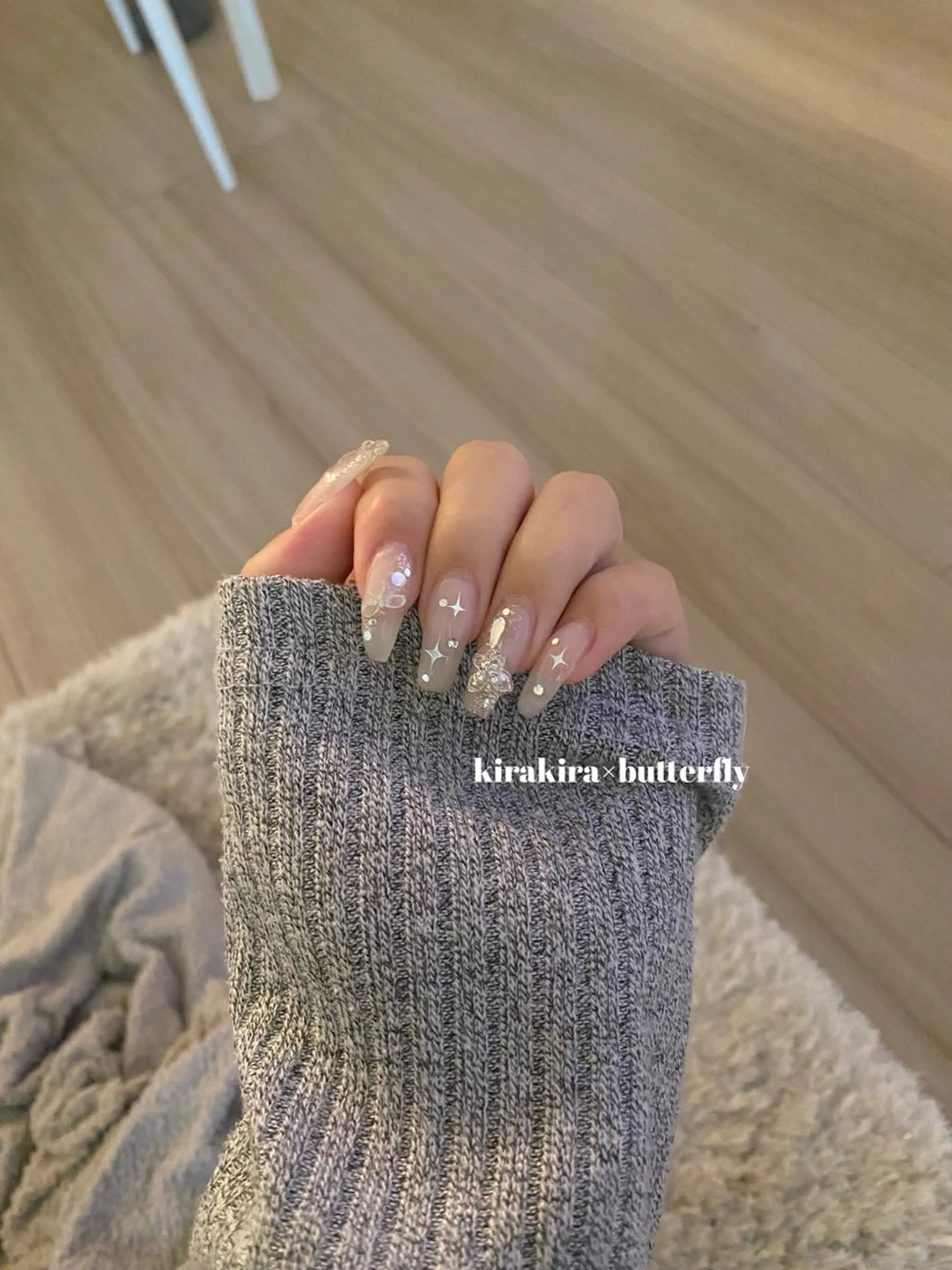 ネイル キラキラネイル ストーンネイル LOVE NAIL SAEのネイルデザイン