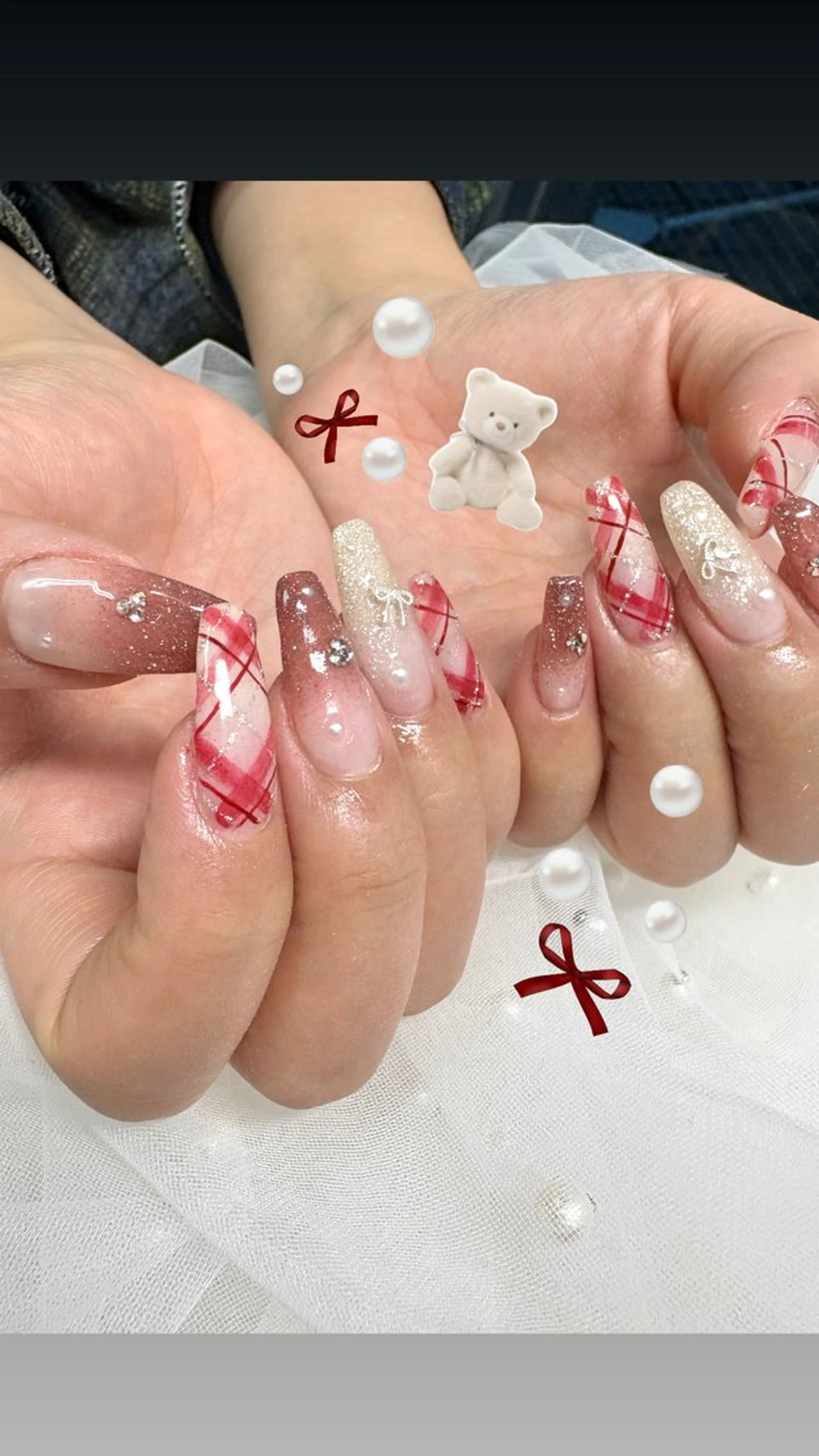 ネイル アートネイル フラッシュネイル グラデーション ラメ(グリッター) ラメグラデーション ハンドネイル フットネイル Nailsalon mui.所属・中家 亜紗子のネイルデザイン