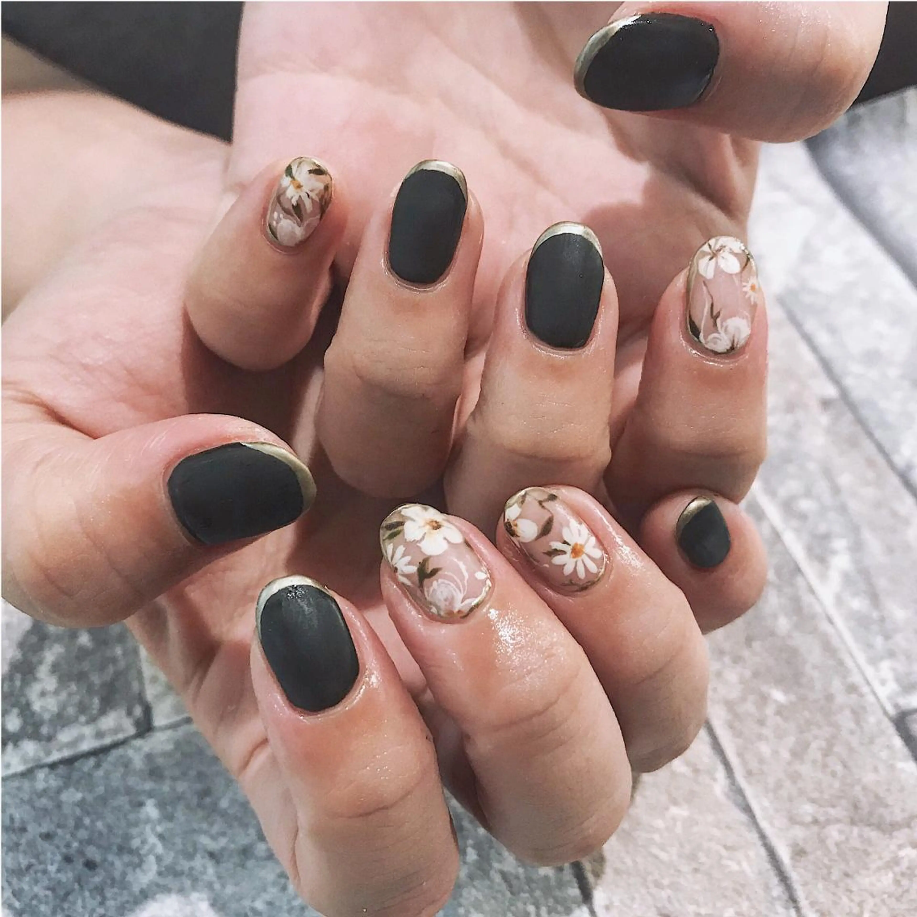 ネイル nail atelier AMBER所属・saori .の眉毛・アイブロウイメージ