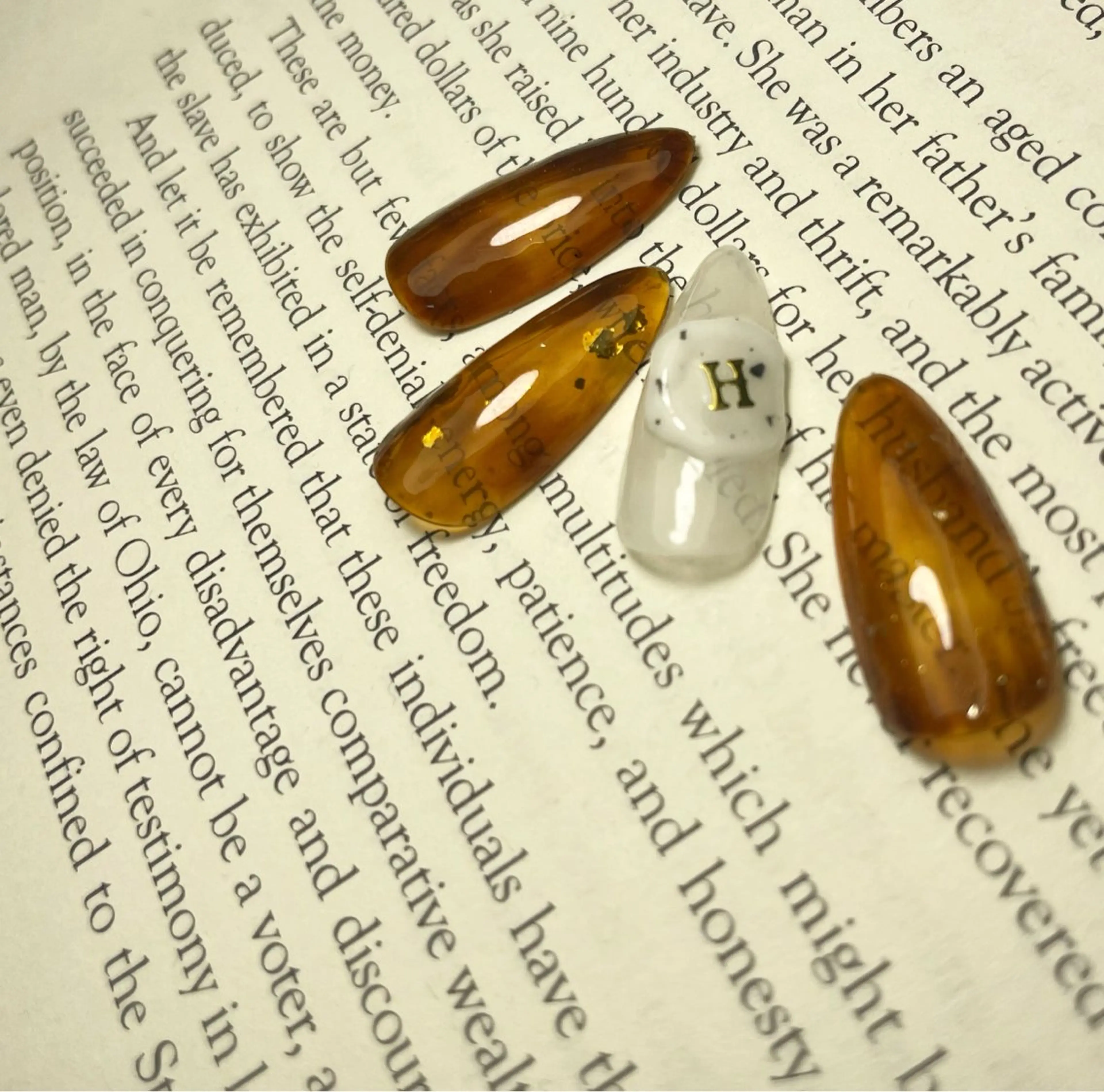 ネイル べっ甲ネイル lathyrus. asukaのネイルデザイン