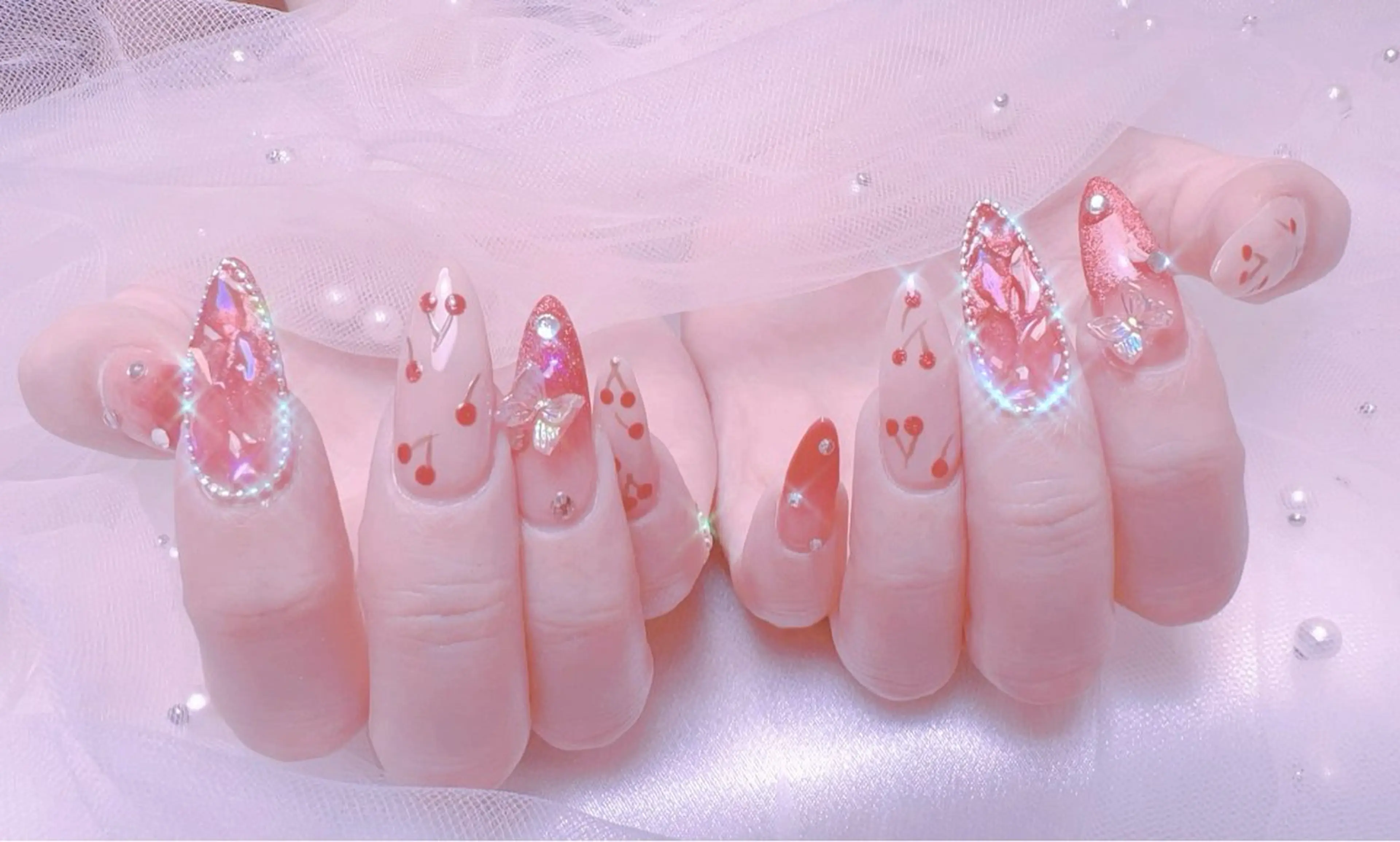 ネイル フレンチネイル ジェルネイル ハート 韓国ネイル マグネットネイル ハンドネイル ネイルサロン lotusのネイルデザイン