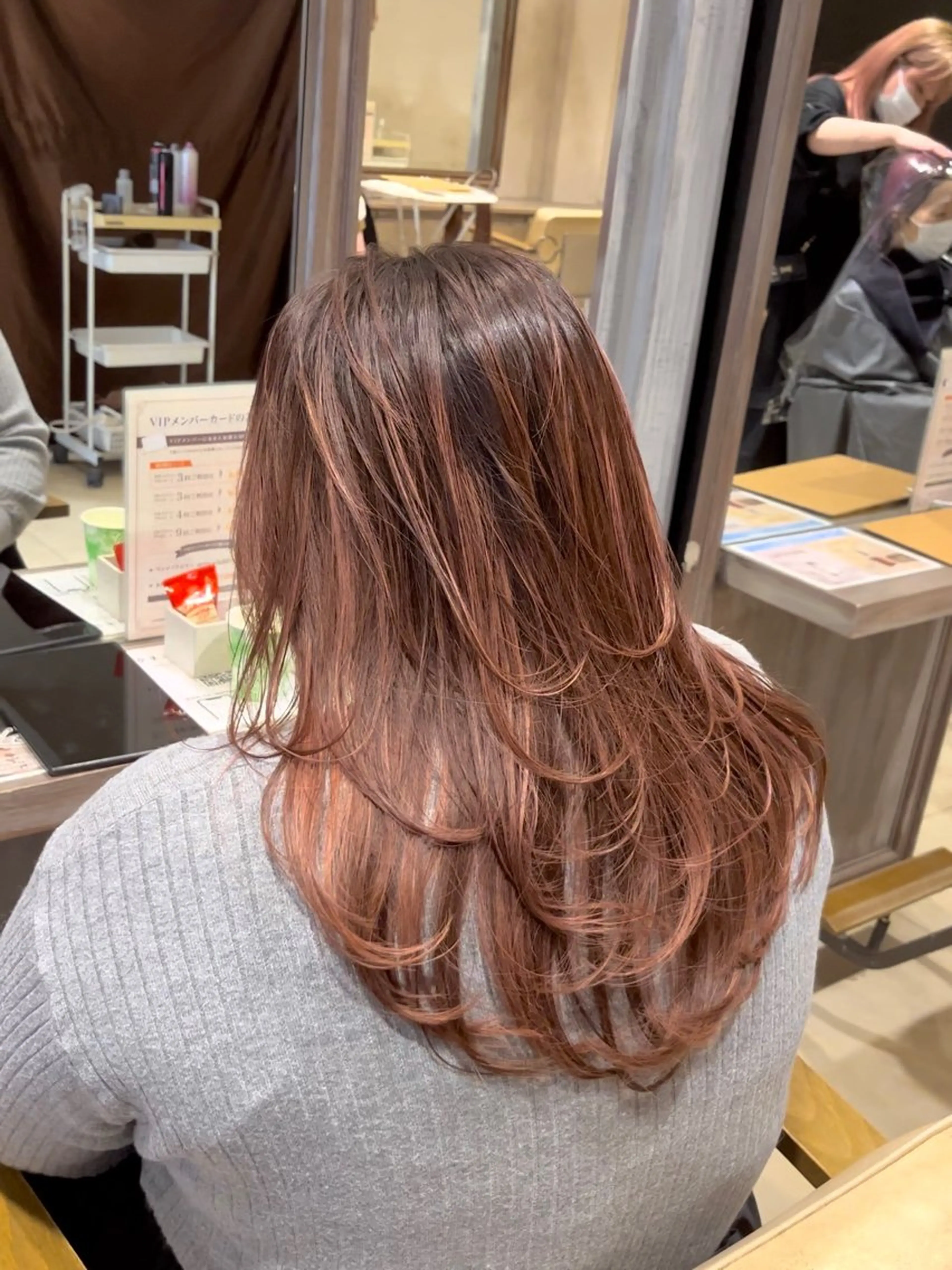 ロング カラー ベージュカラー ピンクカラー ピンクベージュ レイヤーカット カット 橋口 陽太のヘアスタイル