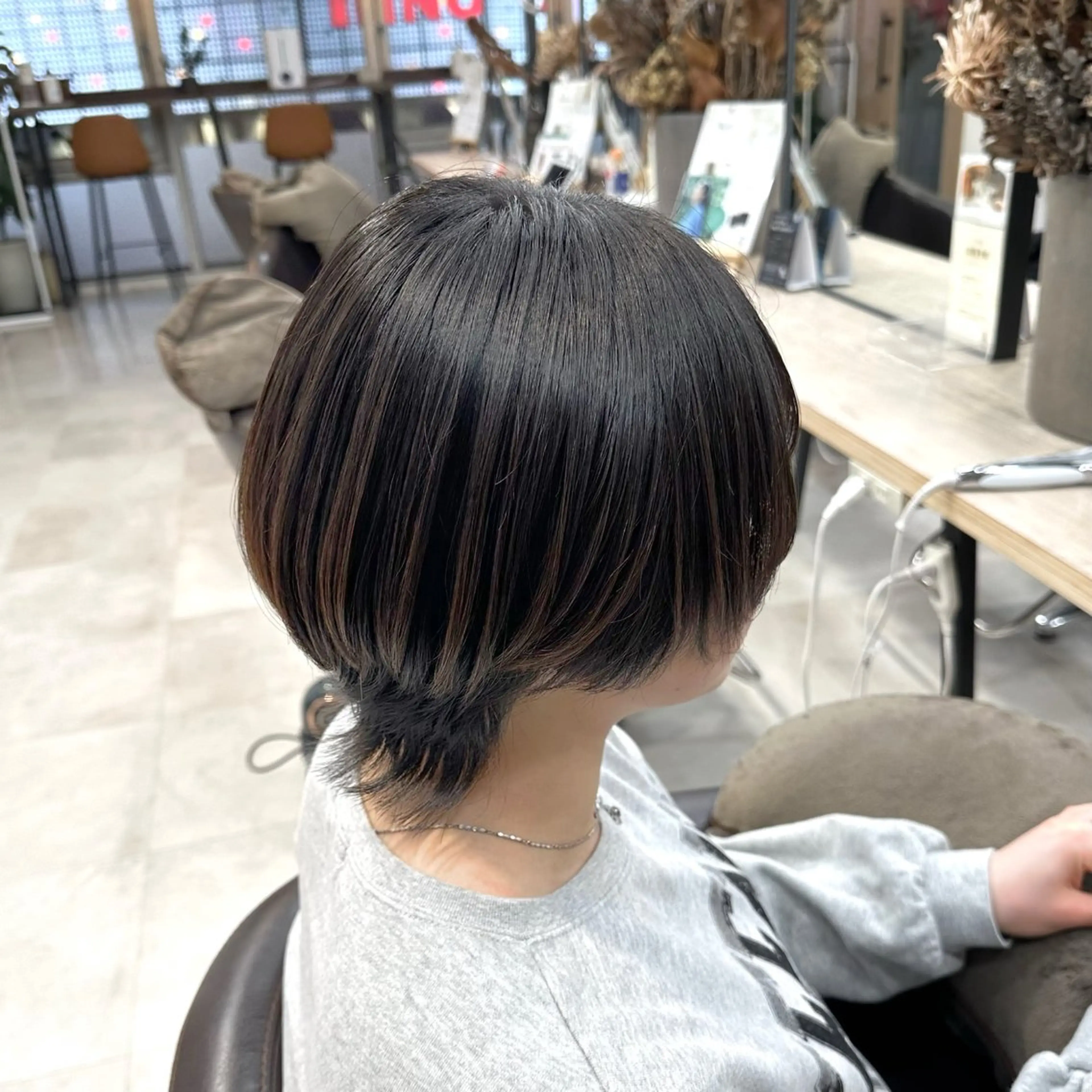 ショート ピンク・ラベンダー 艶カラー🍁かえでのヘアスタイル