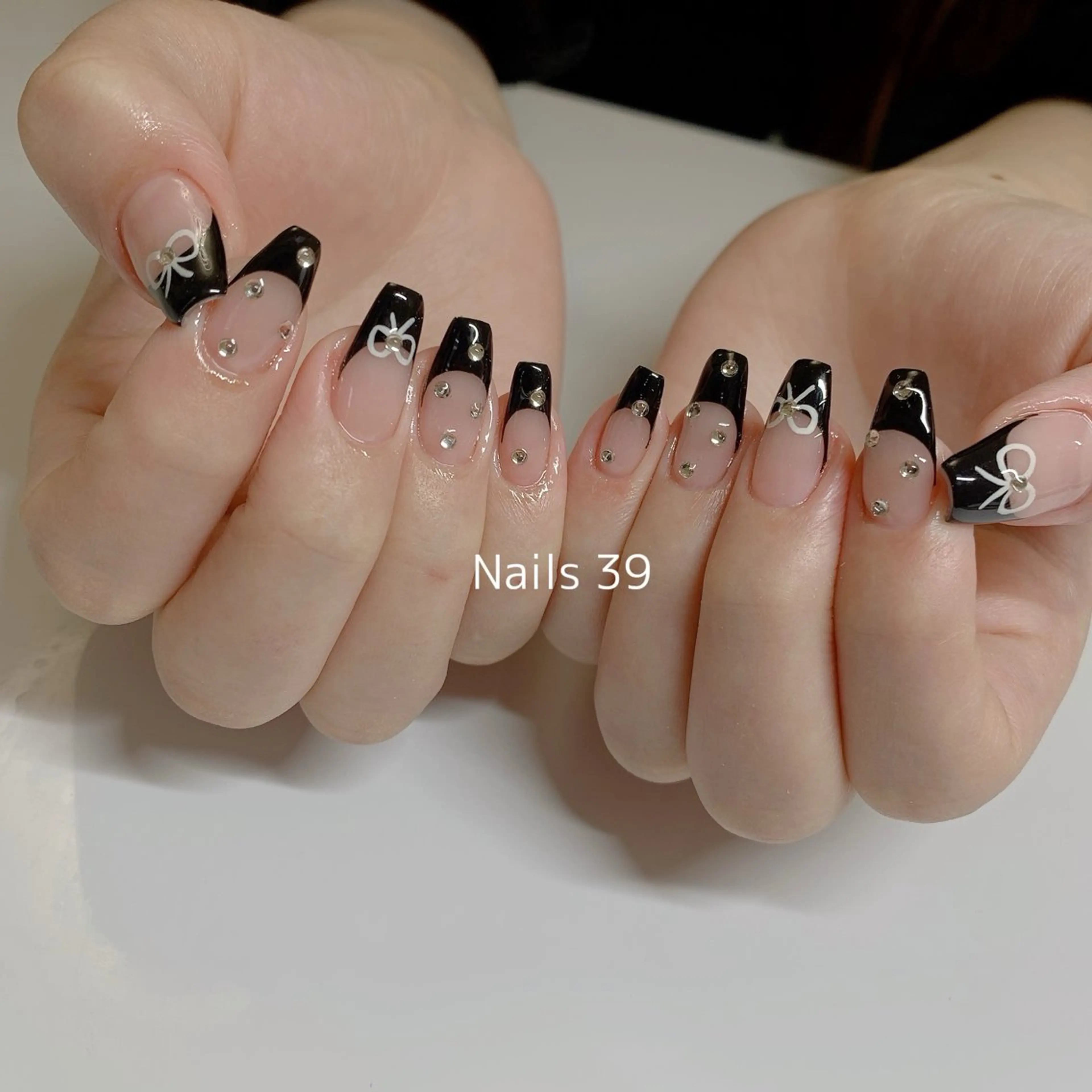 ネイル アートネイル フレンチネイル マグネットネイル ミラーネイル 持ち込み Nails 39のネイルデザイン